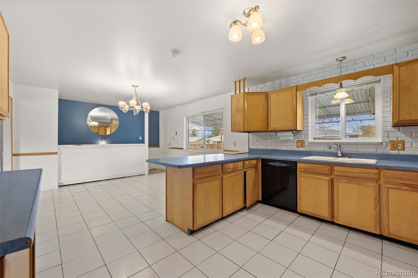 MLS Image #14 for 2166 s golden court,denver, Colorado