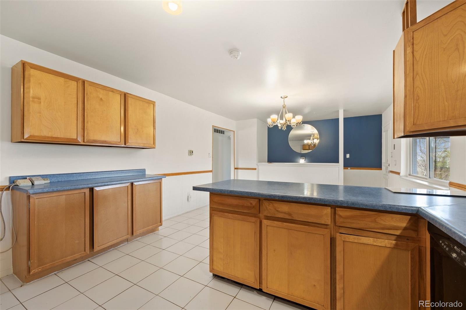 MLS Image #15 for 2166 s golden court,denver, Colorado