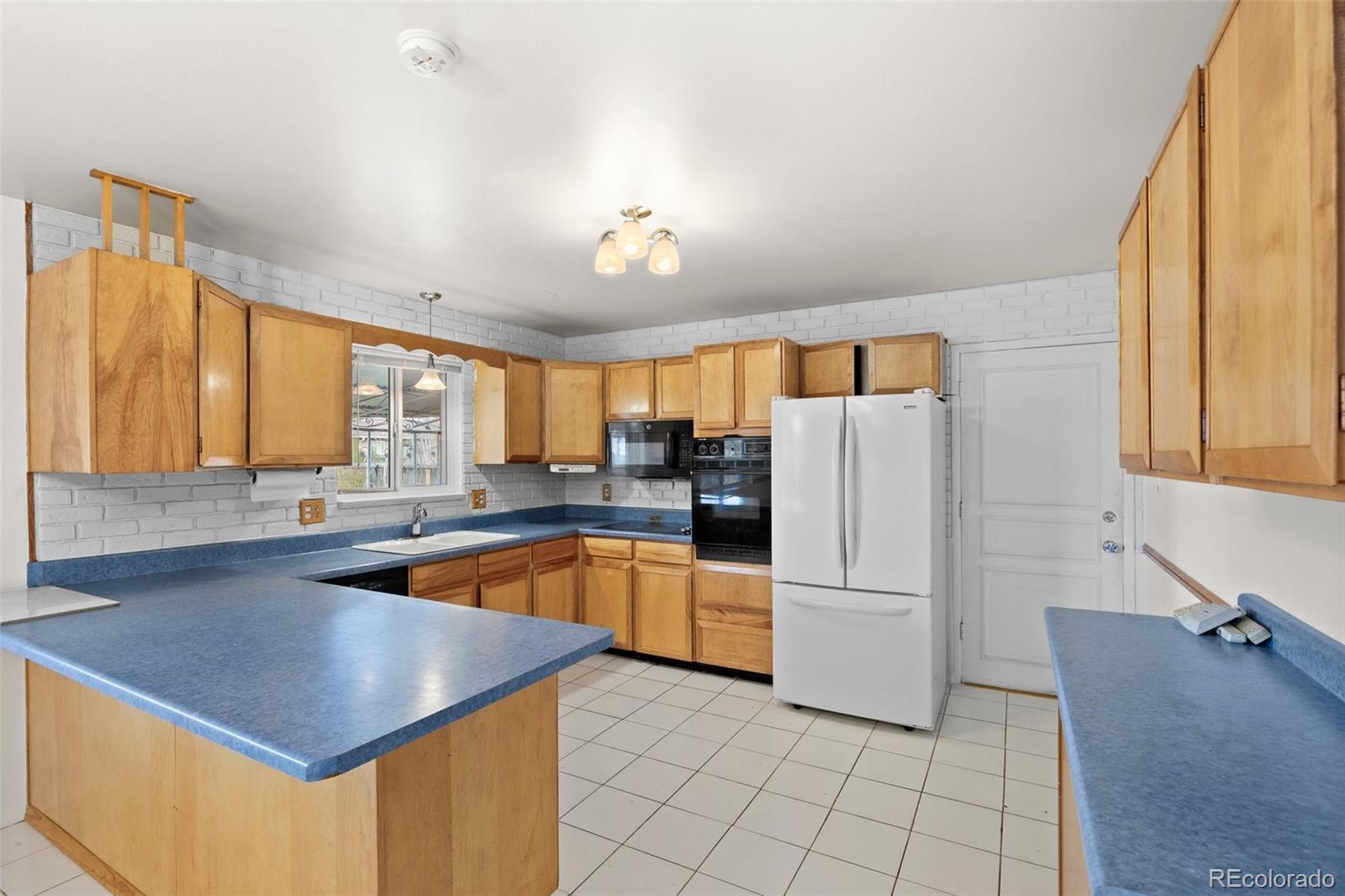 MLS Image #16 for 2166 s golden court,denver, Colorado