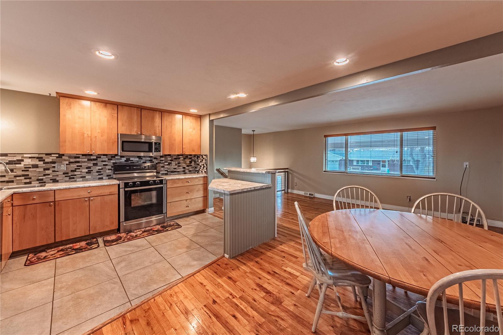 MLS Image #5 for 889  douglas drive,denver, Colorado