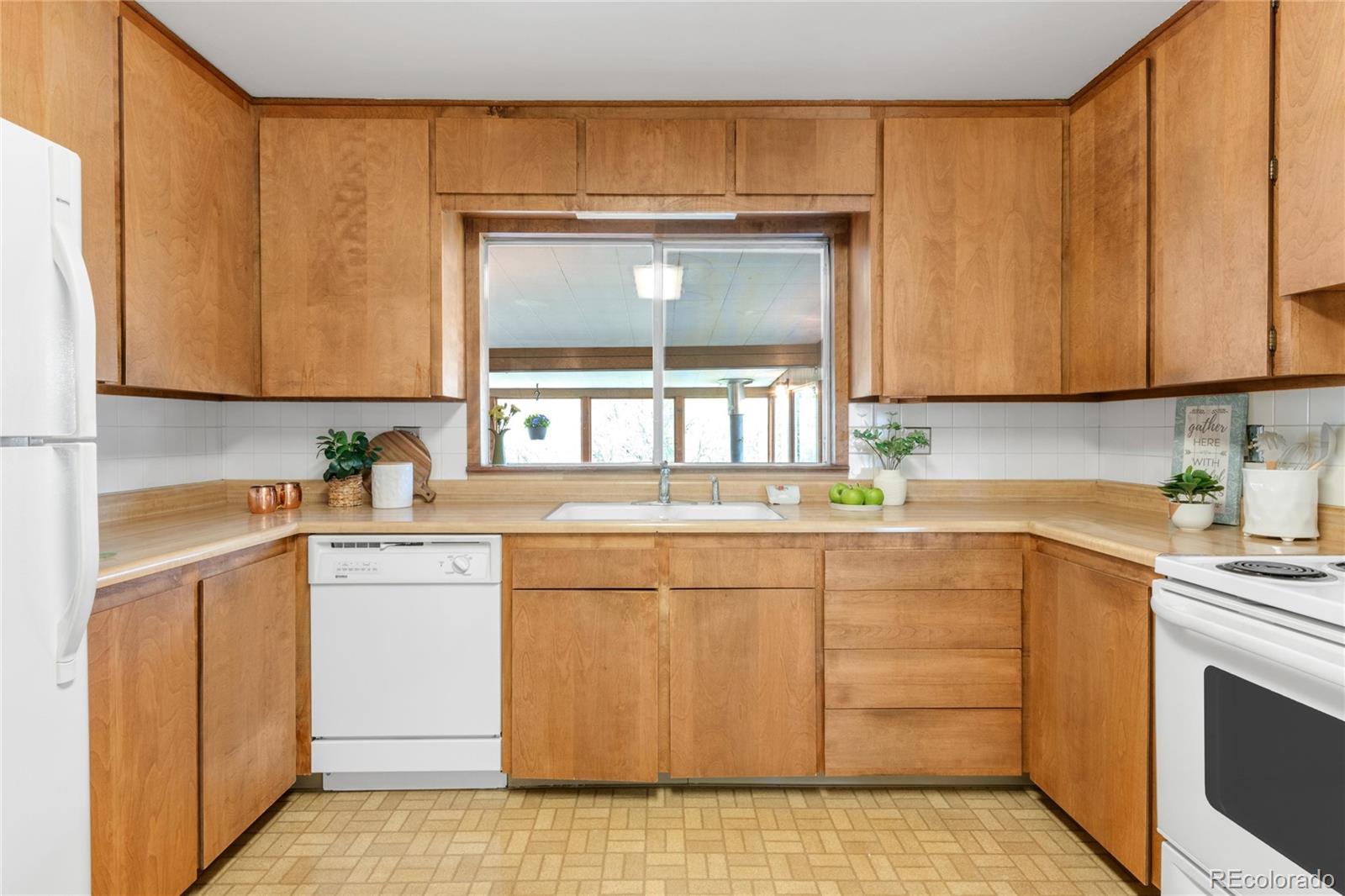 MLS Image #9 for 2035  carr street,lakewood, Colorado