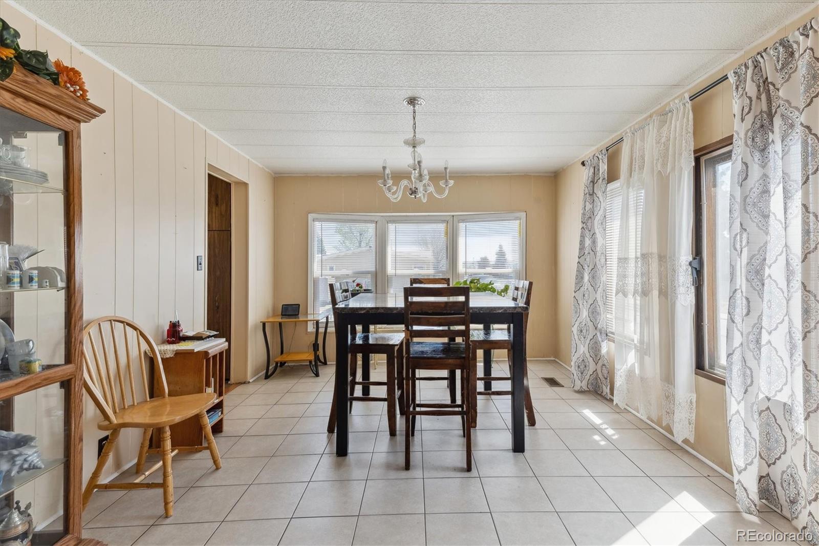 MLS Image #7 for 8401  garfield way,denver, Colorado