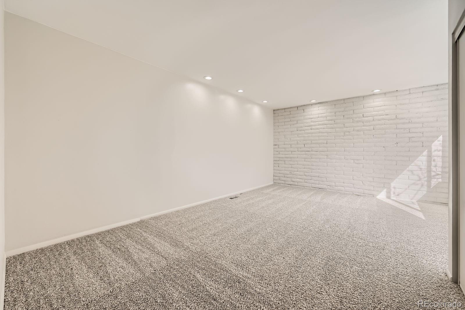 MLS Image #12 for 9573 e kansas circle,denver, Colorado