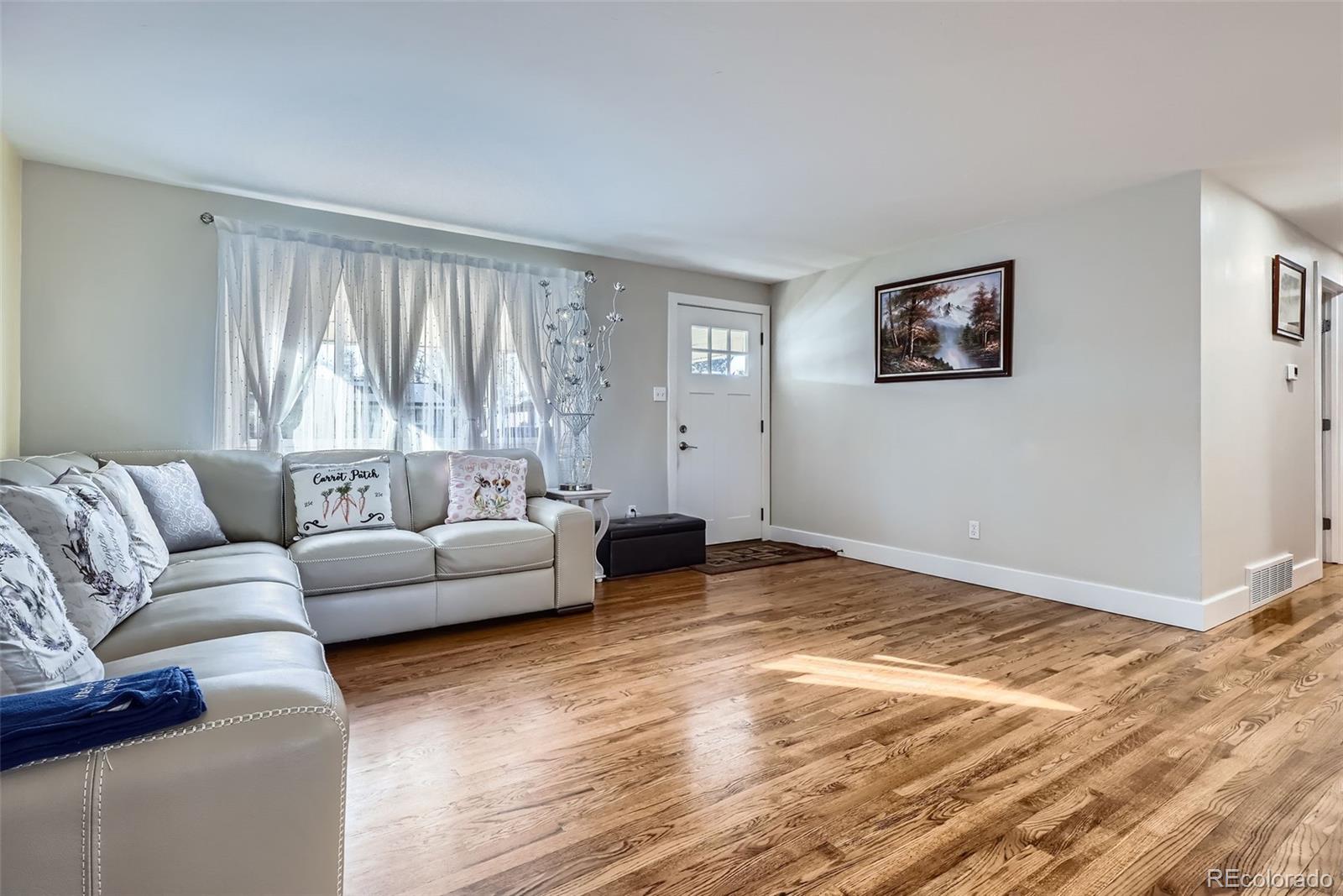 MLS Image #4 for 3094 s hobart way,denver, Colorado