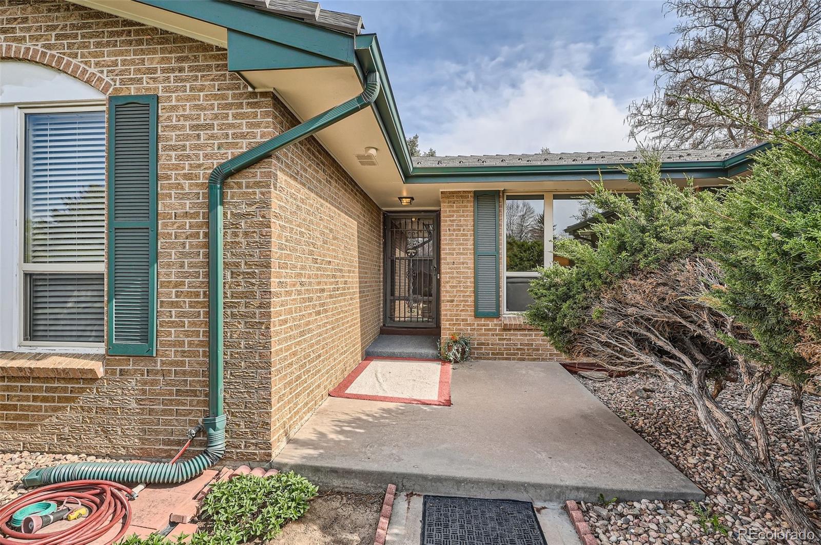 MLS Image #2 for 4114 s niagara way,denver, Colorado