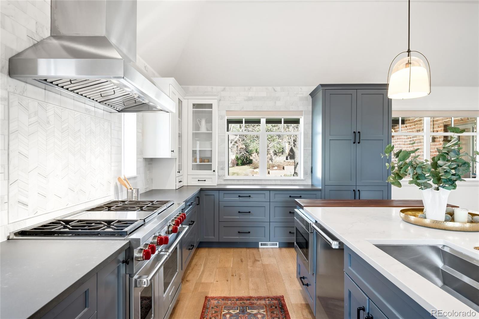 MLS Image #10 for 985 s steele street,denver, Colorado