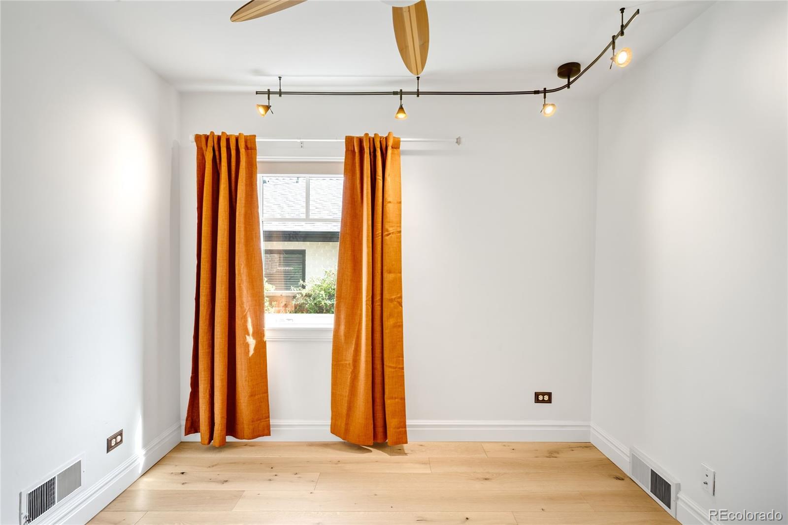 MLS Image #24 for 985 s steele street,denver, Colorado