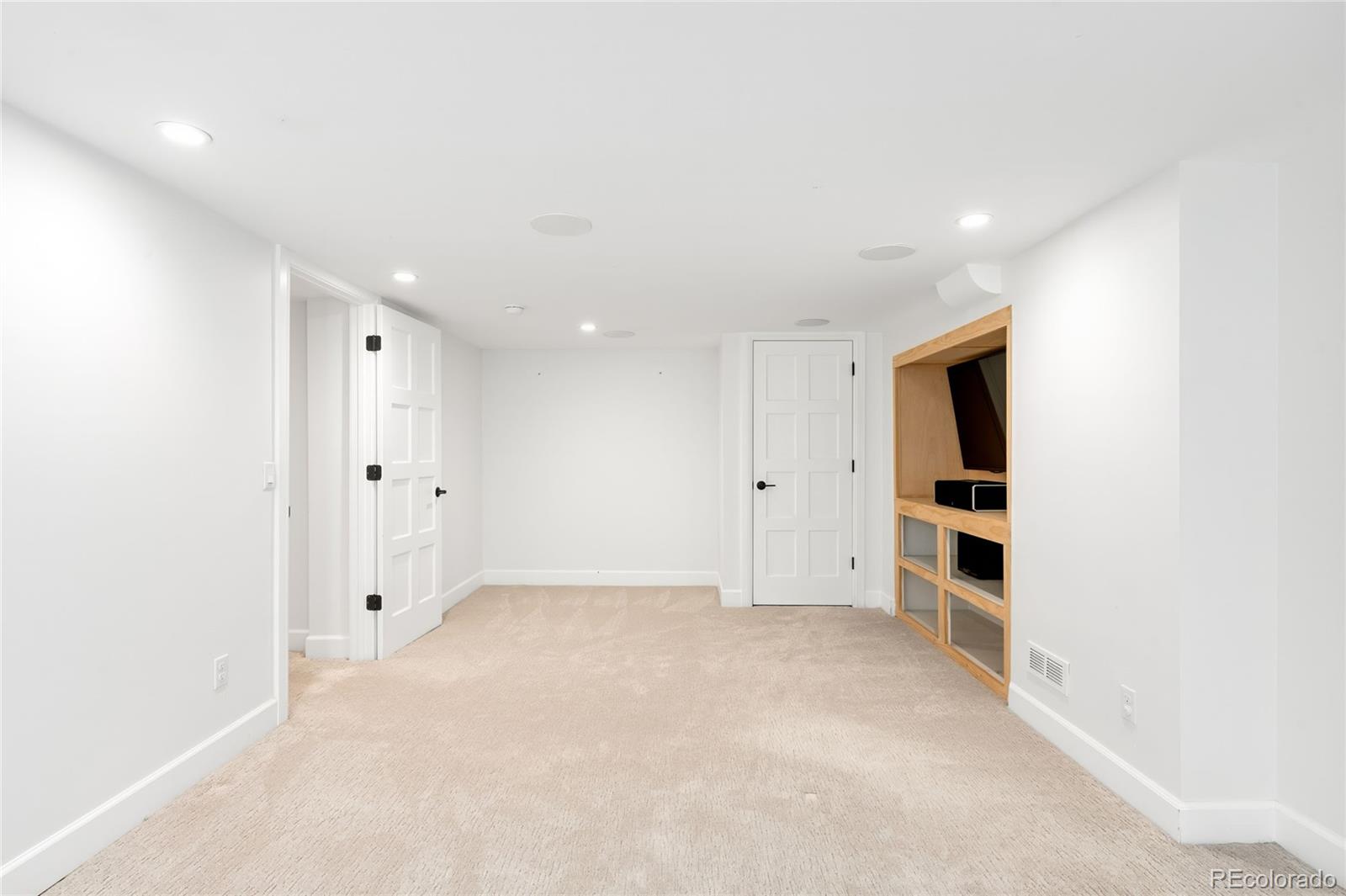 MLS Image #36 for 985 s steele street,denver, Colorado