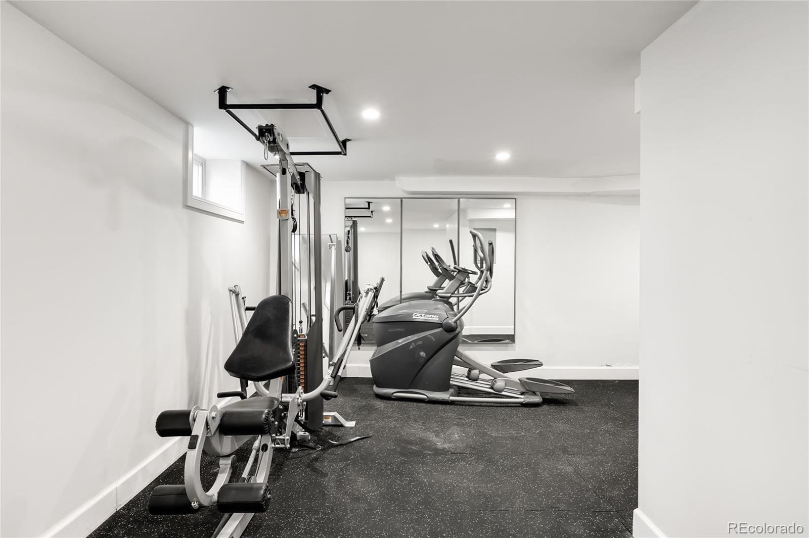 MLS Image #38 for 985 s steele street,denver, Colorado