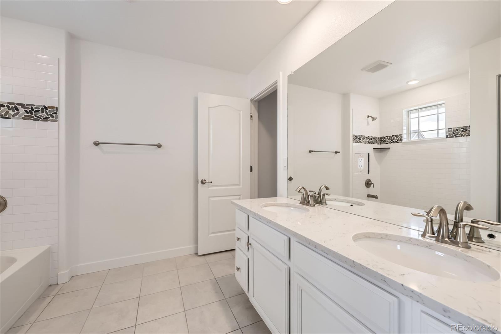 MLS Image #19 for 5983  fulton street,denver, Colorado
