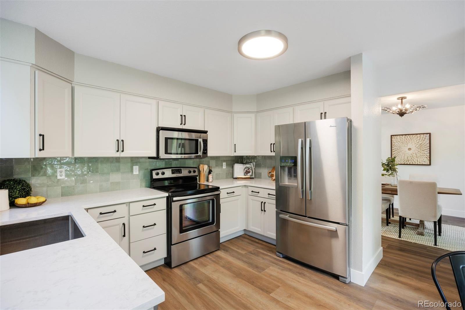 MLS Image #15 for 7114 s acoma way,littleton, Colorado