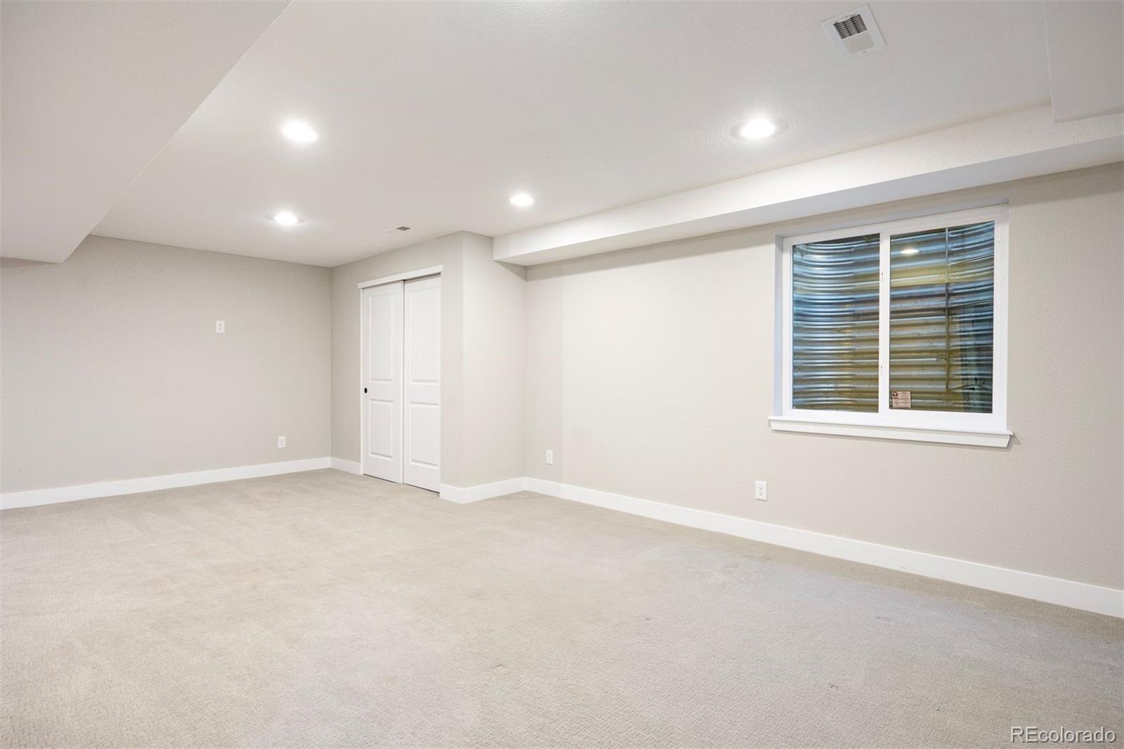 MLS Image #31 for 7114 s acoma way,littleton, Colorado
