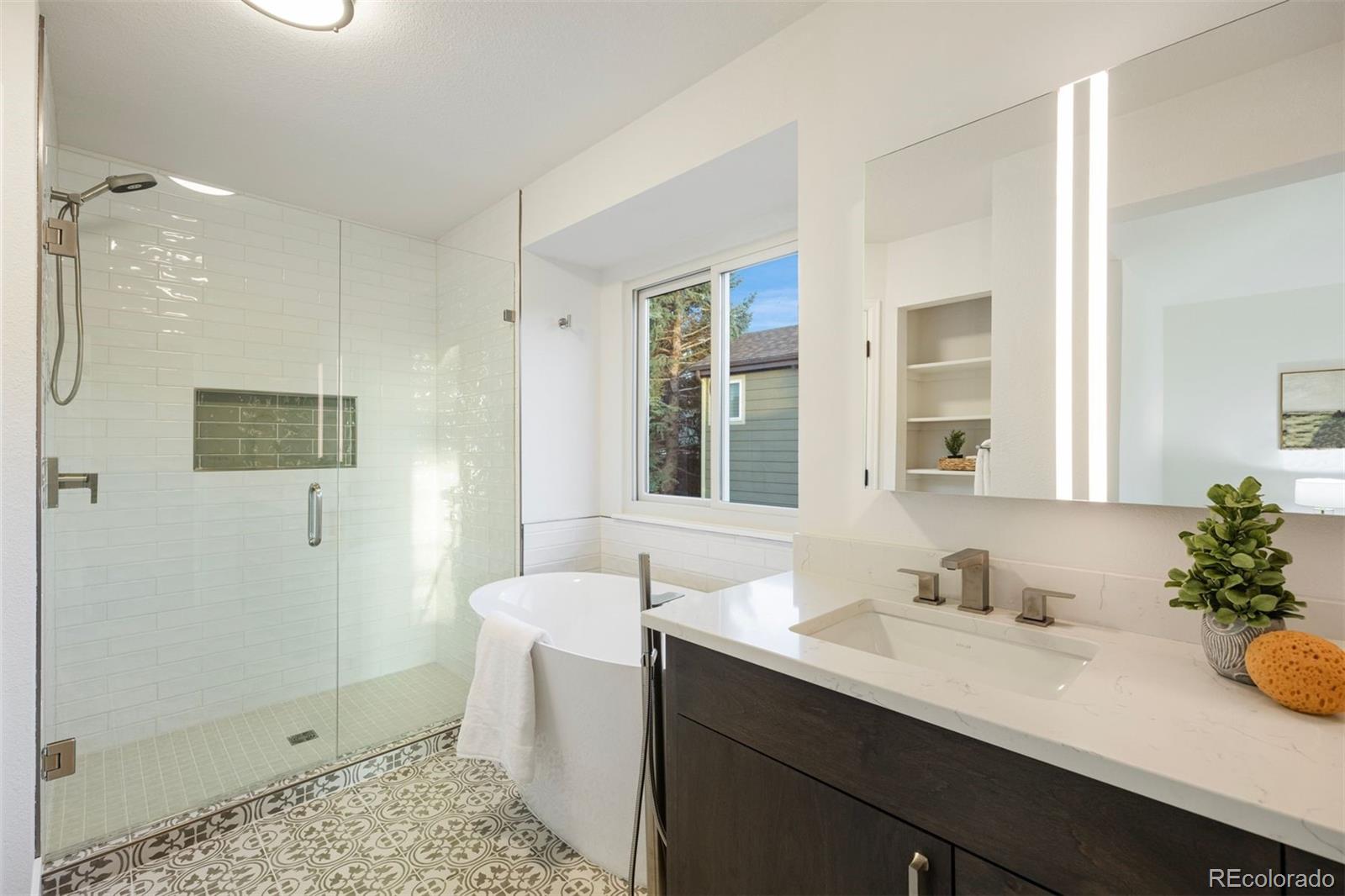 MLS Image #4 for 7114 s acoma way,littleton, Colorado