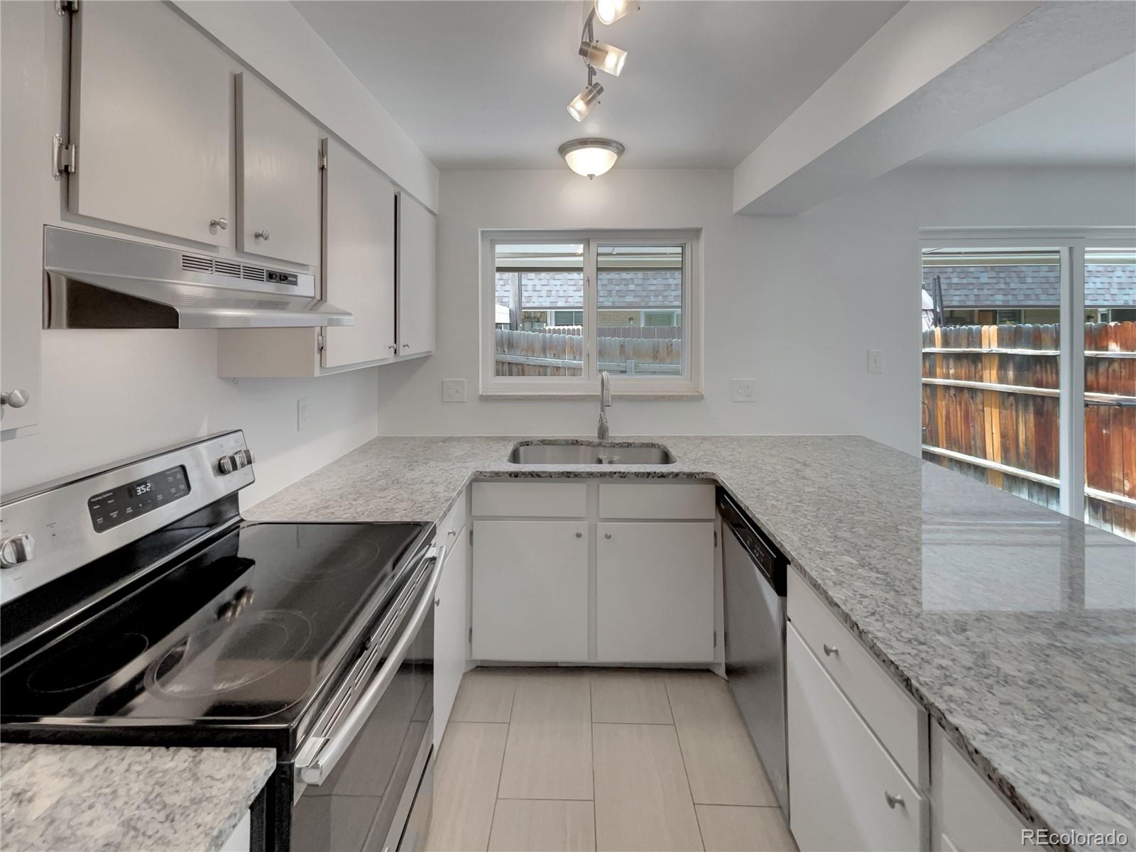 MLS Image #5 for 11422 w 17th place ,lakewood, Colorado