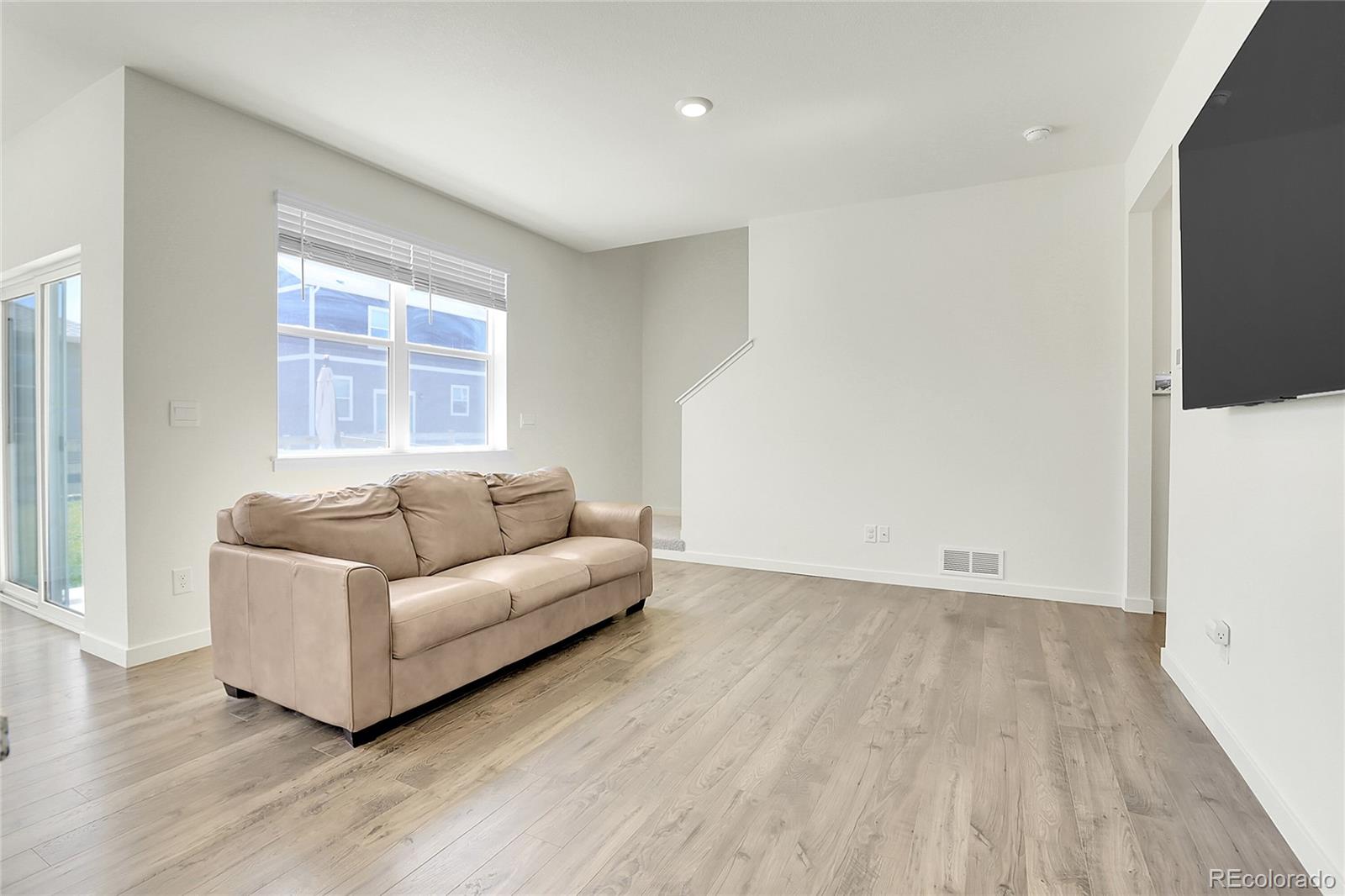 MLS Image #8 for 45840  laceleaf drive,bennett, Colorado
