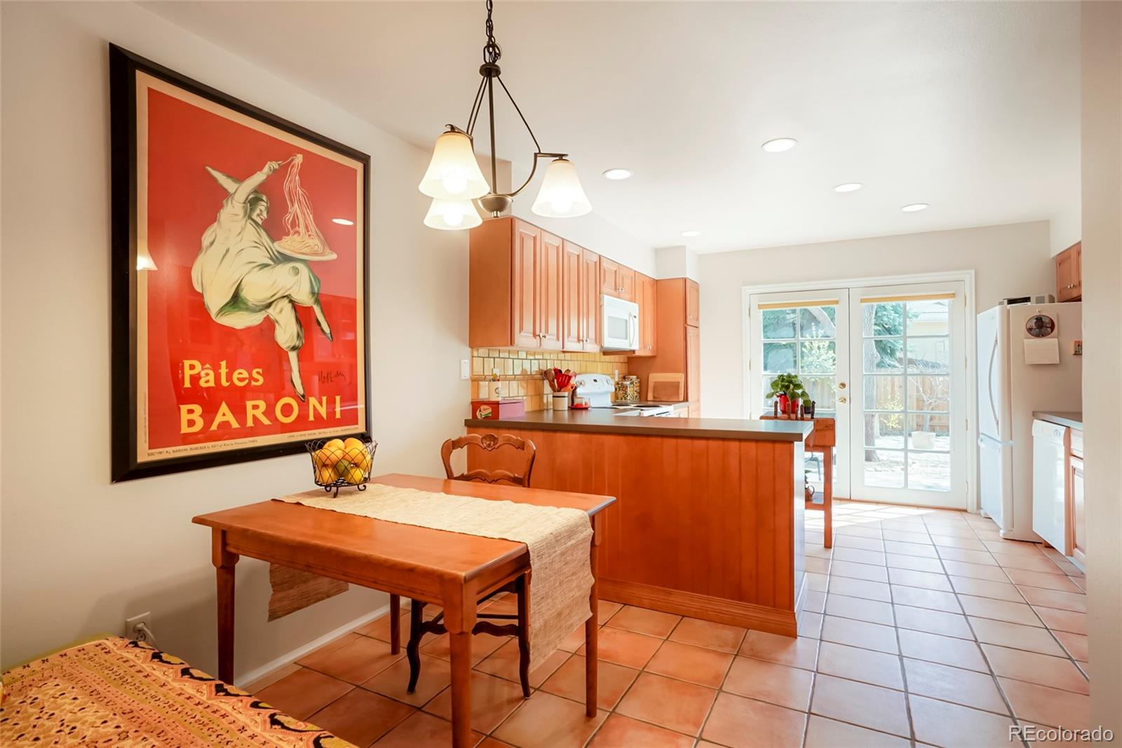 MLS Image #13 for 1578 s syracuse street,denver, Colorado