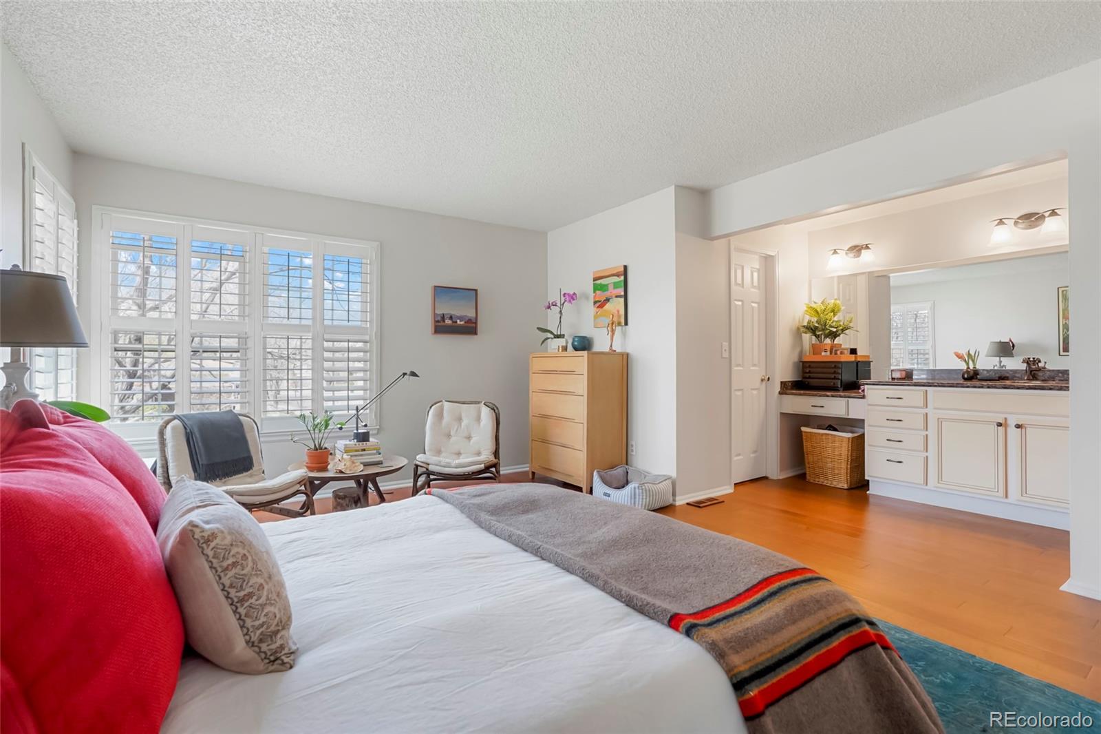 MLS Image #17 for 1578 s syracuse street,denver, Colorado