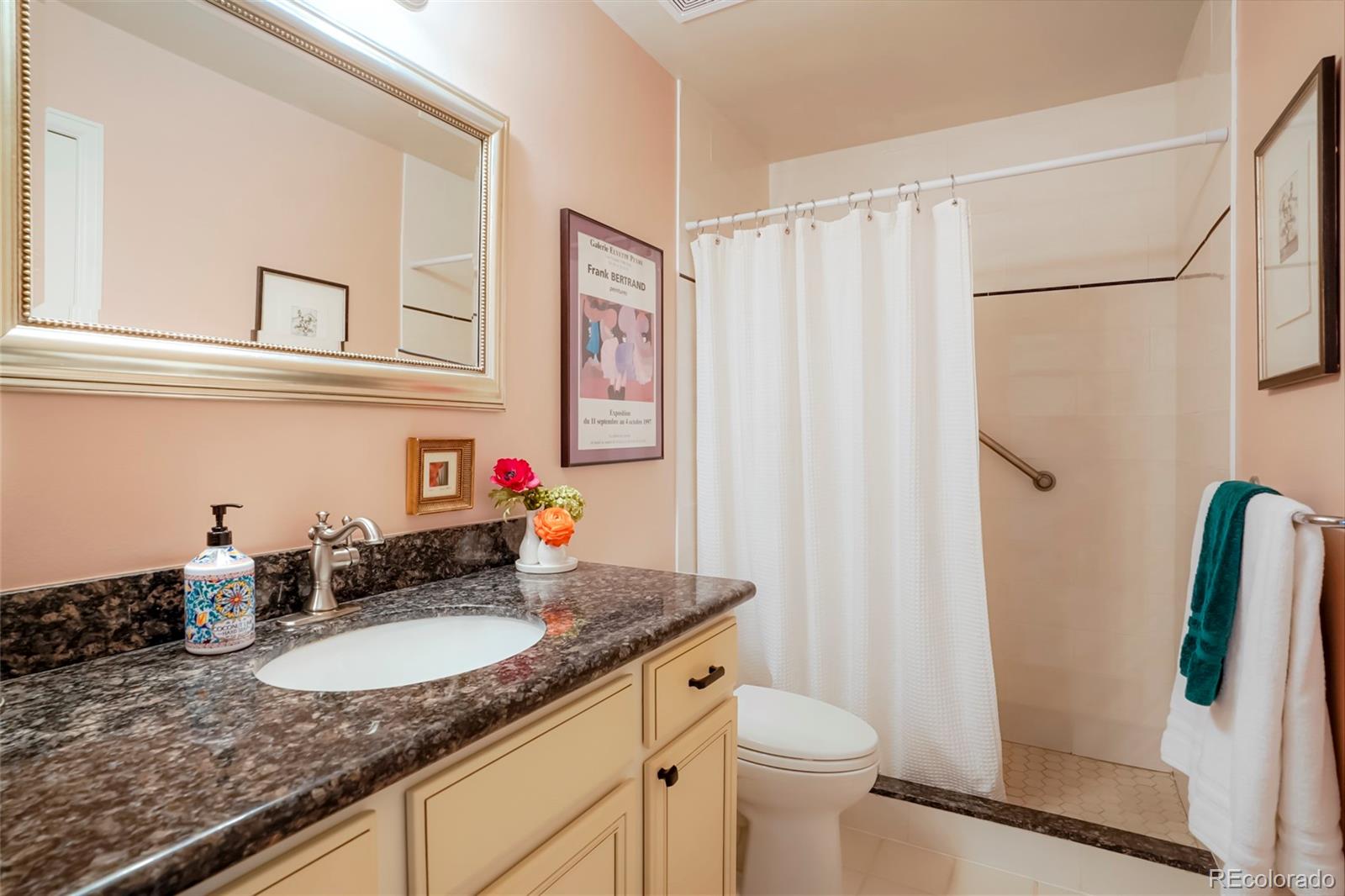 MLS Image #19 for 1578 s syracuse street,denver, Colorado