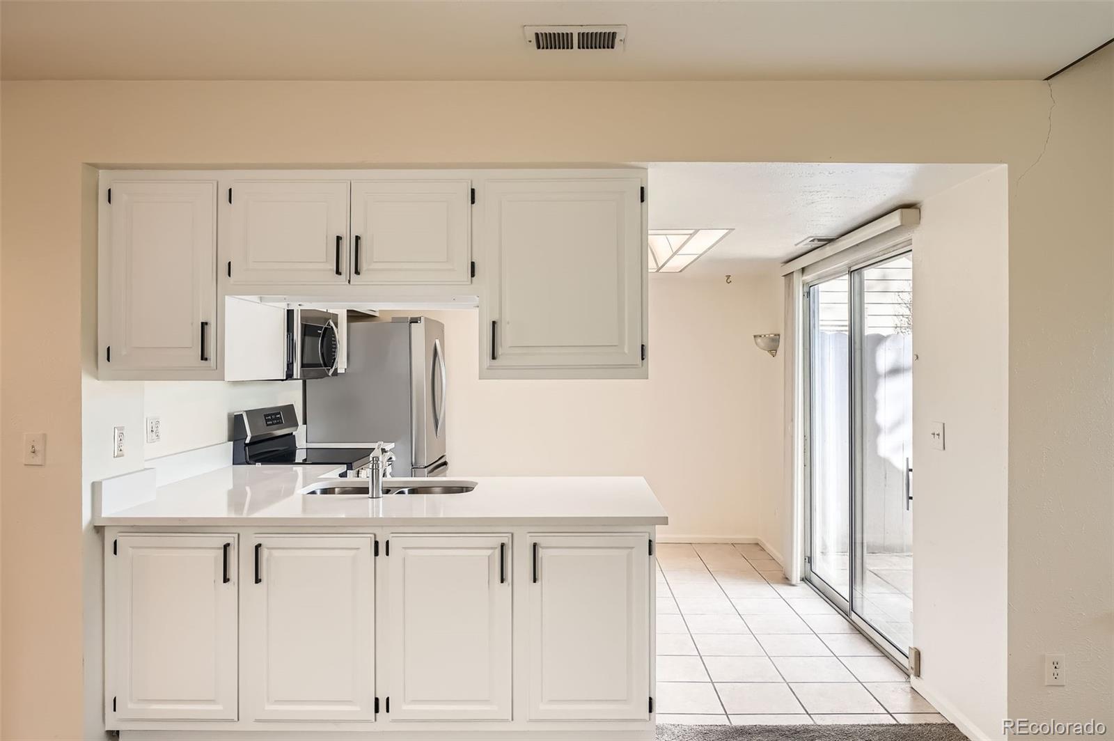 MLS Image #13 for 2122 s victor street,aurora, Colorado