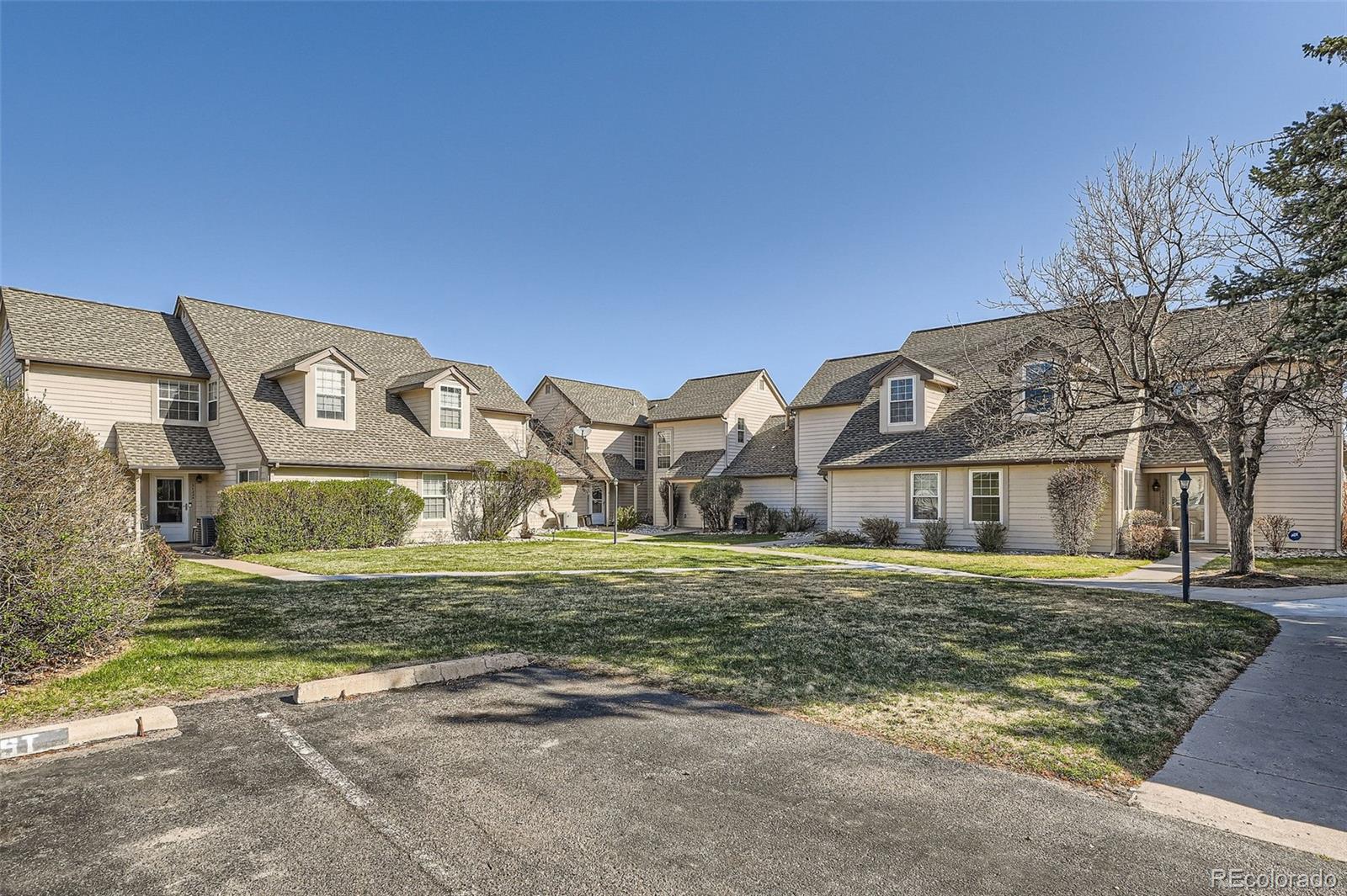 MLS Image #2 for 2122 s victor street,aurora, Colorado
