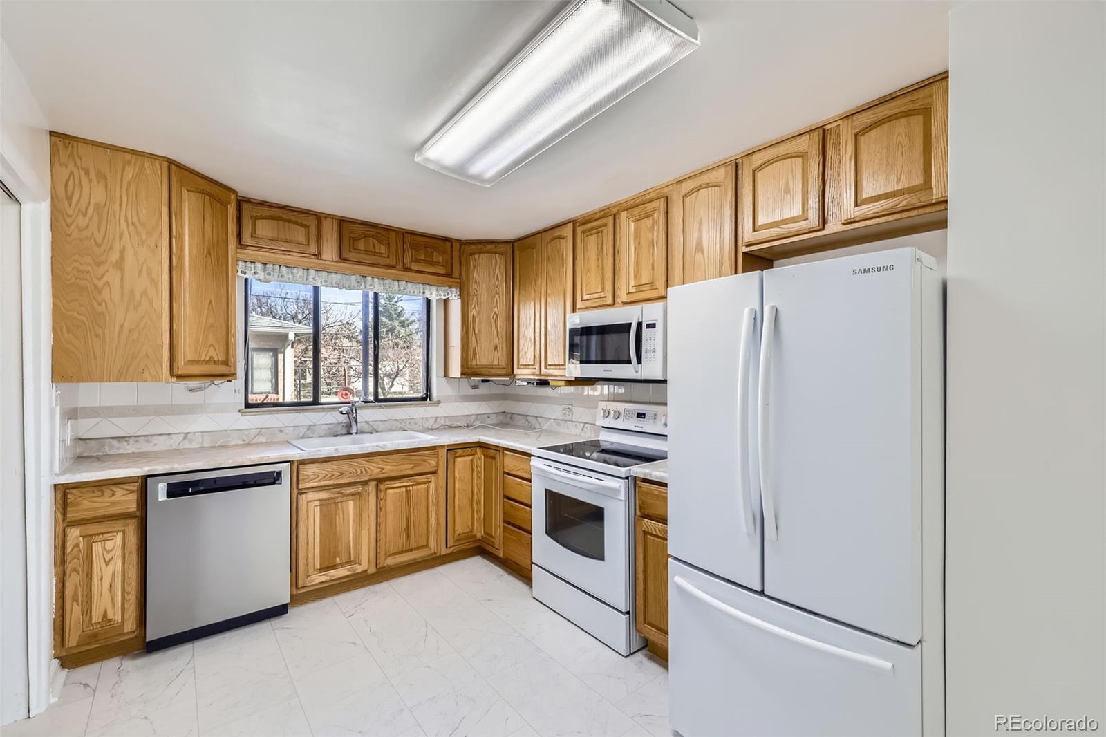 MLS Image #3 for 2070  kingston street,aurora, Colorado