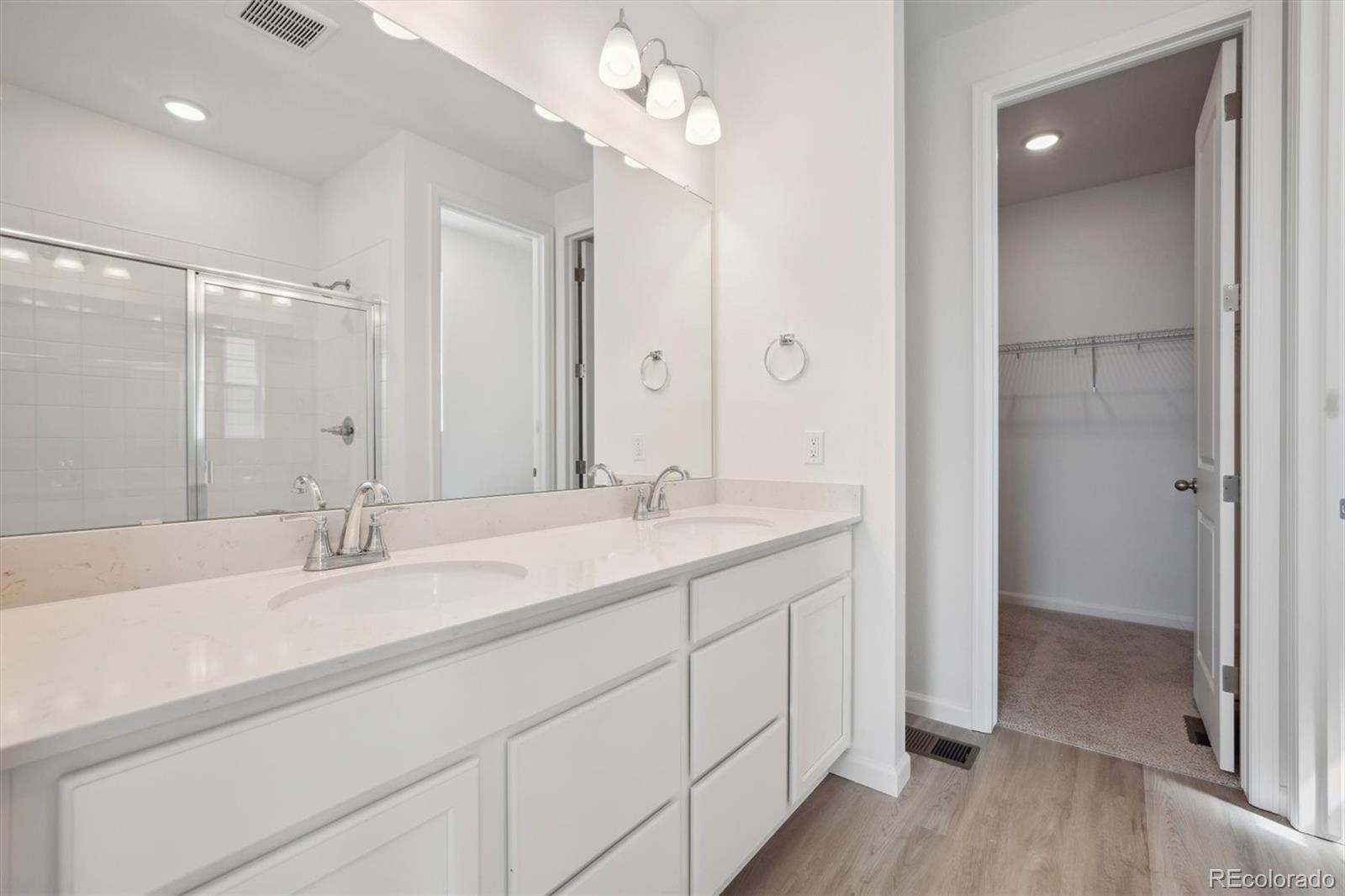 MLS Image #17 for 24740 e 39th avenue,aurora, Colorado