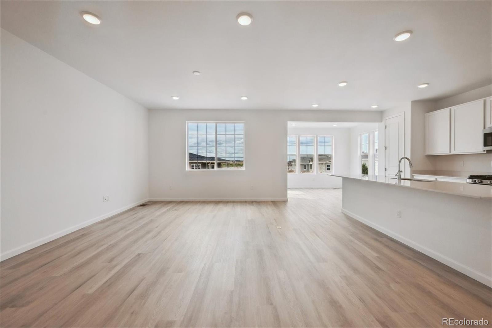 MLS Image #8 for 24740 e 39th avenue,aurora, Colorado