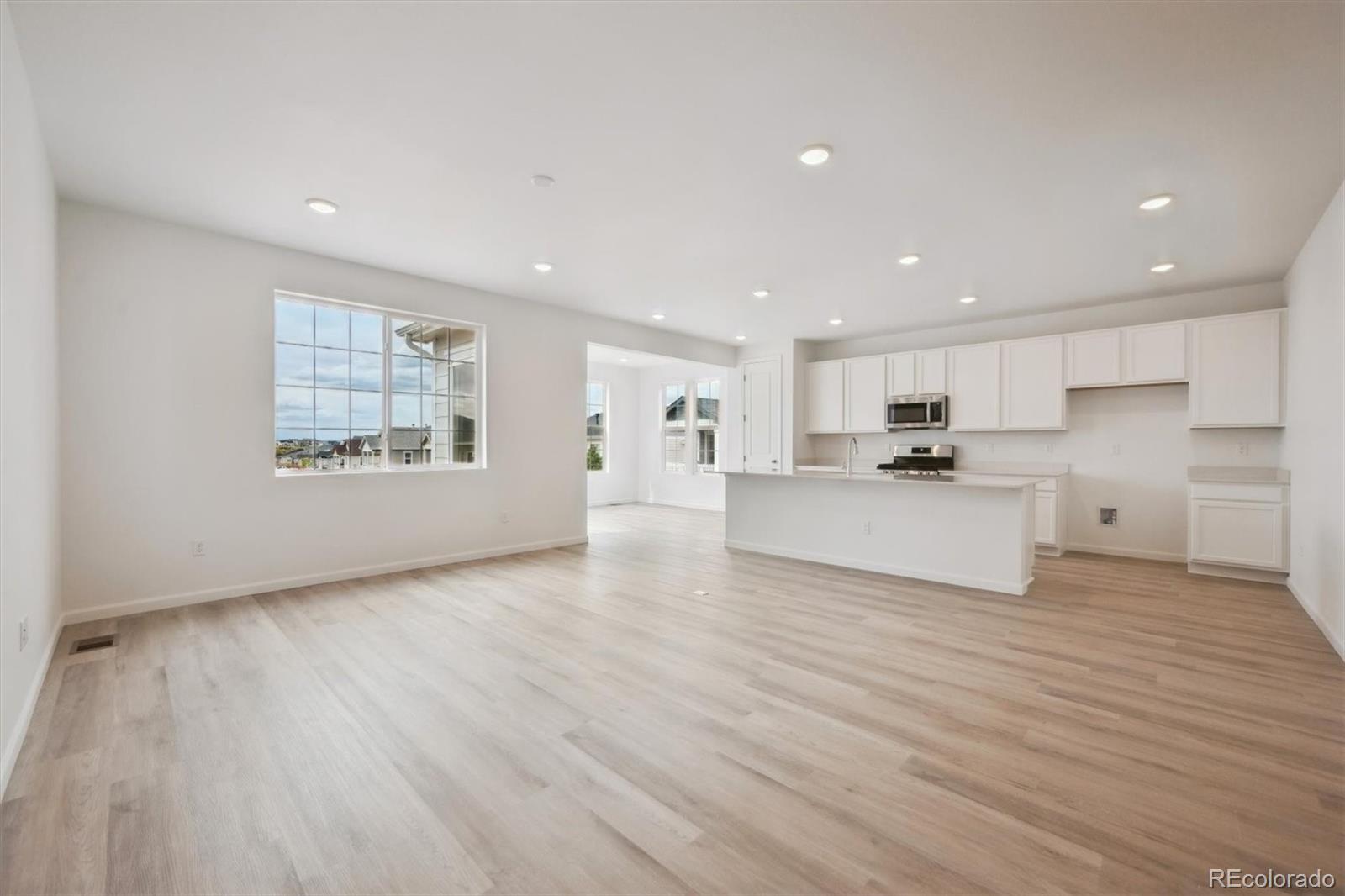 MLS Image #9 for 24740 e 39th avenue,aurora, Colorado