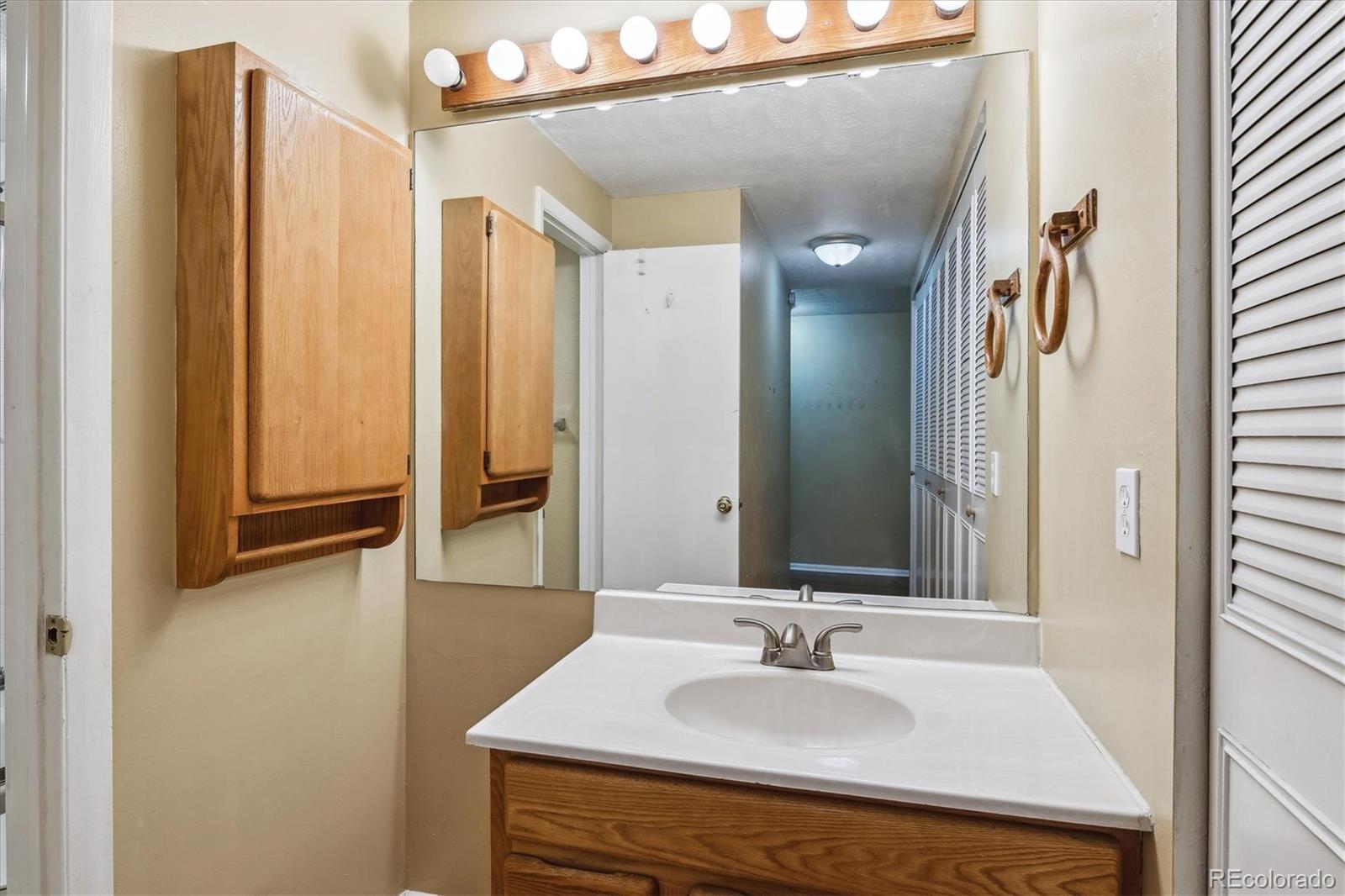 MLS Image #17 for 625 n pennsylvania street,denver, Colorado