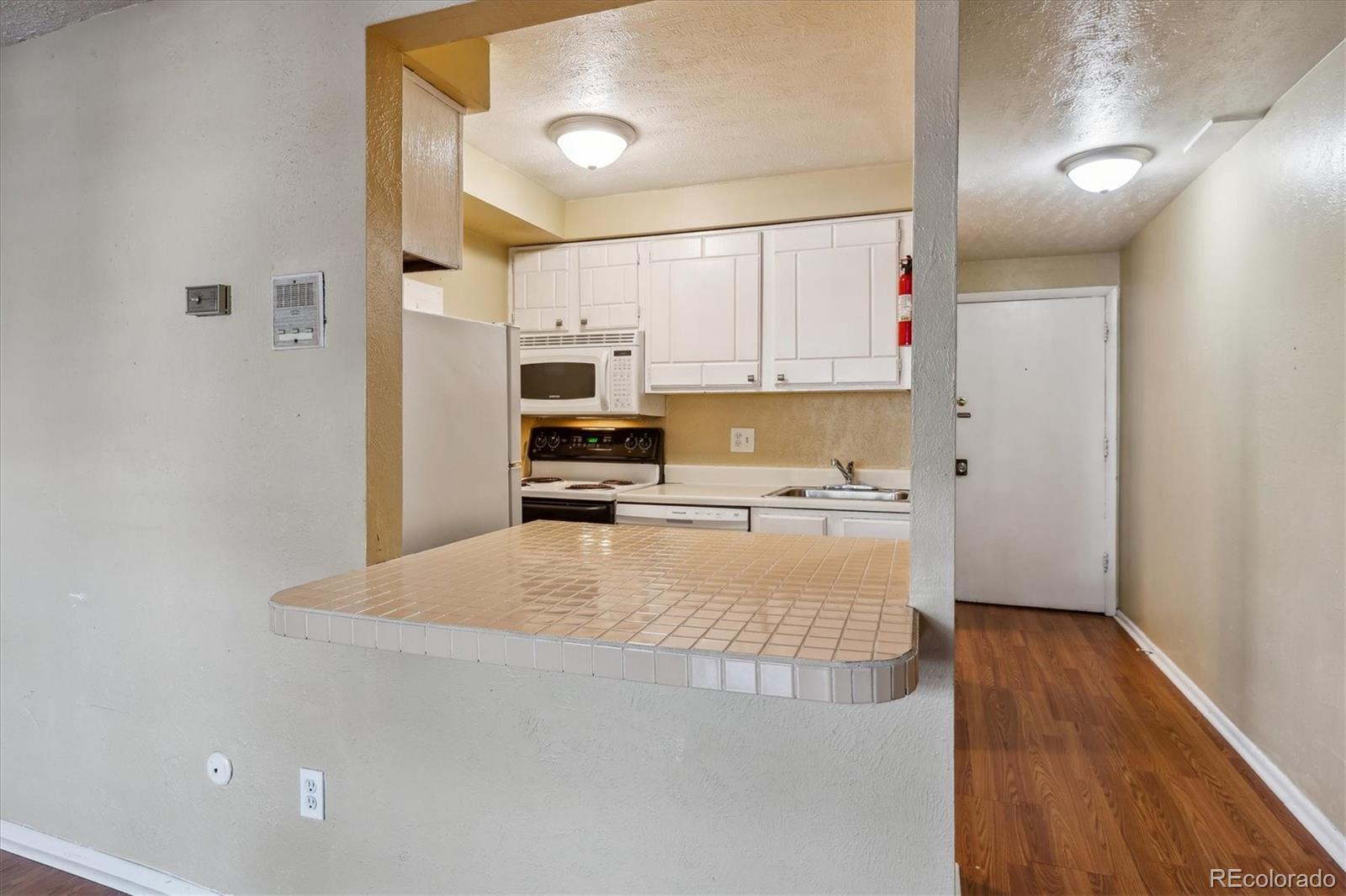MLS Image #9 for 625 n pennsylvania street,denver, Colorado