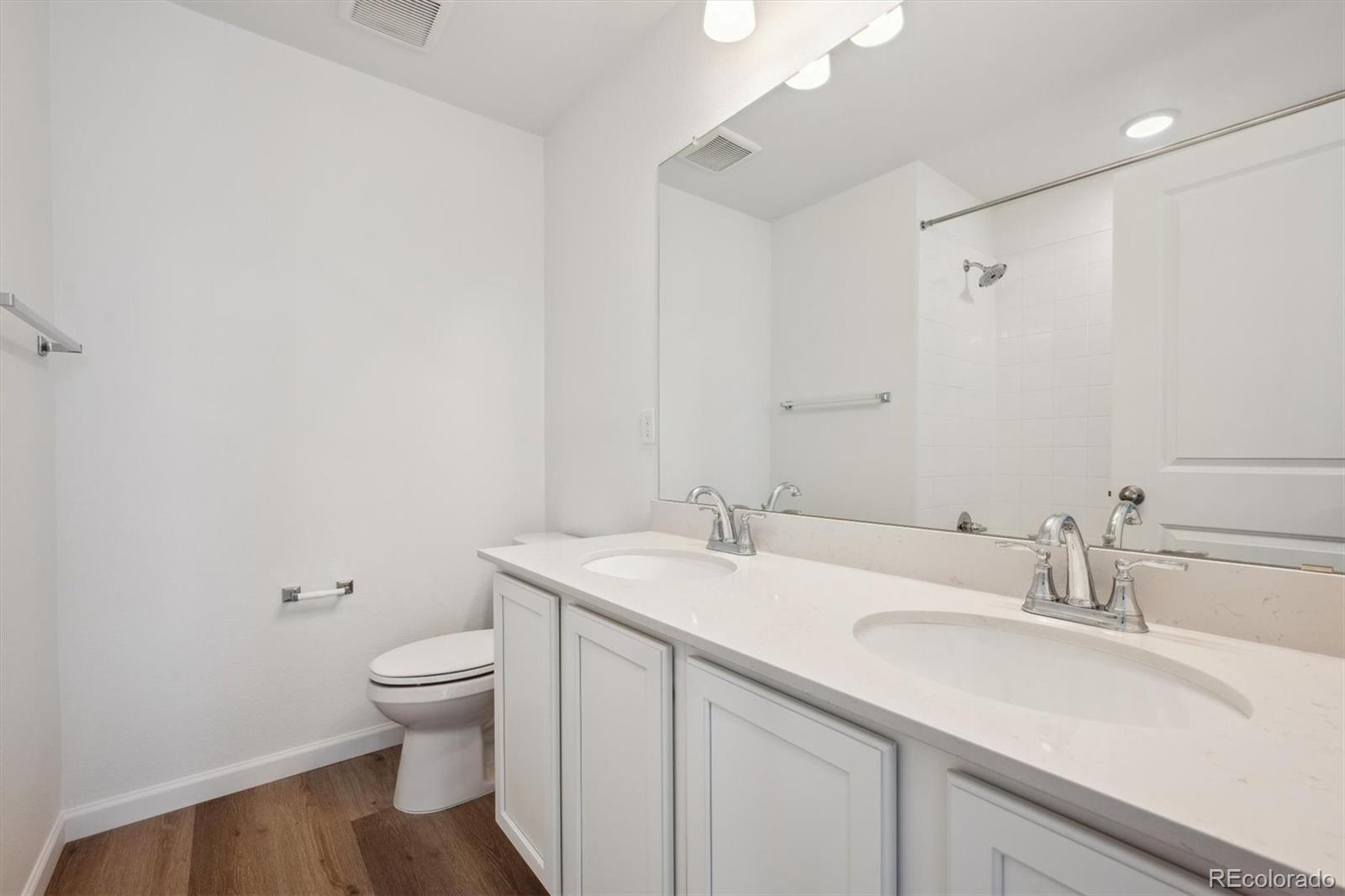MLS Image #10 for 24790 e 39th avenue,aurora, Colorado