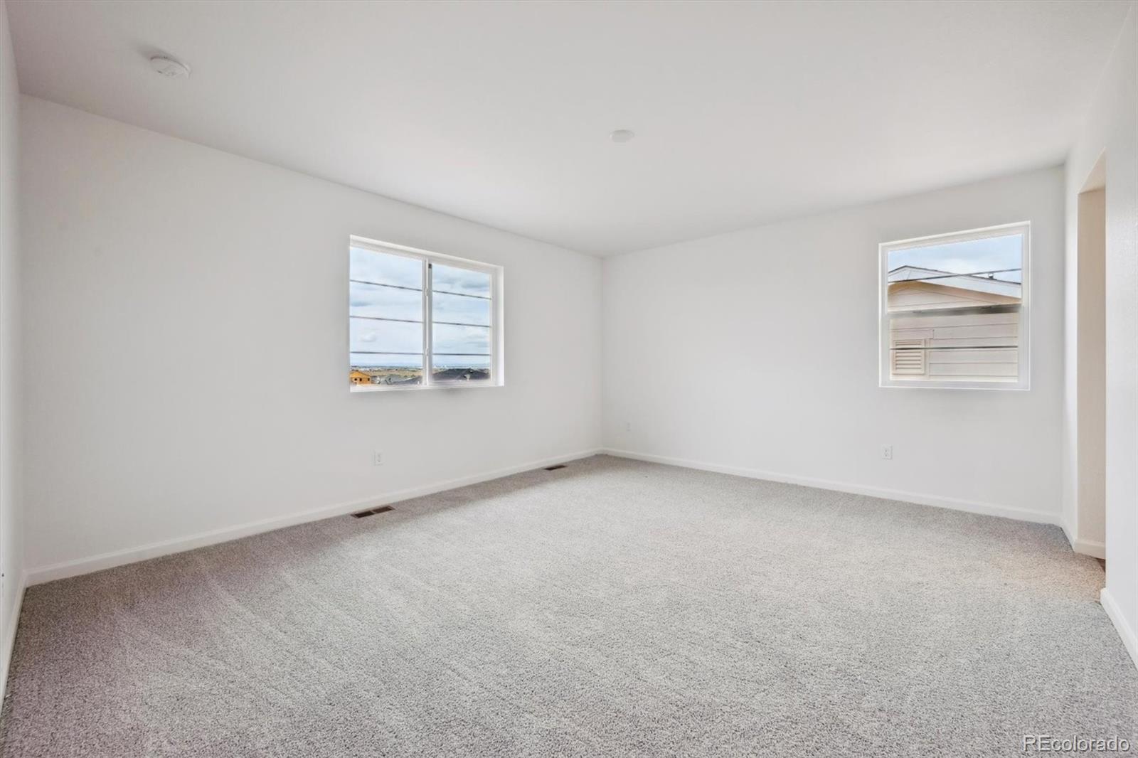 MLS Image #13 for 24790 e 39th avenue,aurora, Colorado