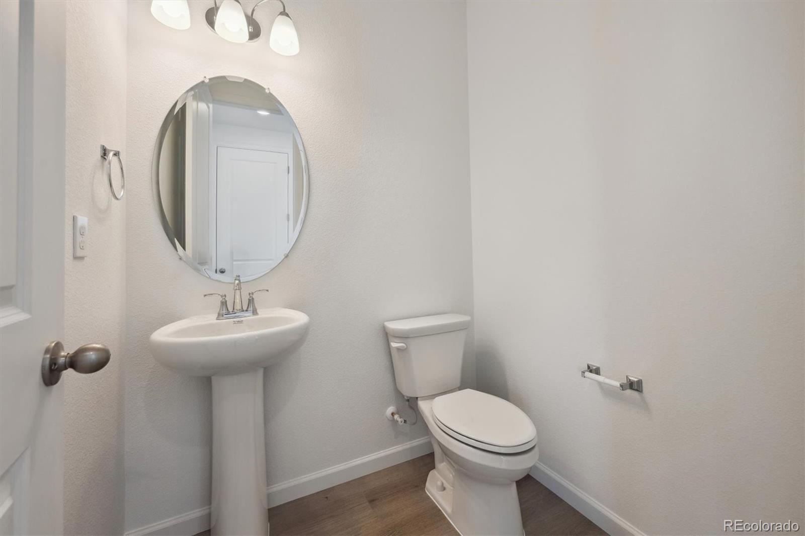 MLS Image #3 for 24790 e 39th avenue,aurora, Colorado