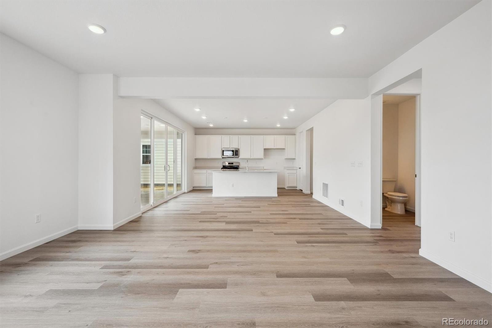 MLS Image #4 for 24790 e 39th avenue,aurora, Colorado