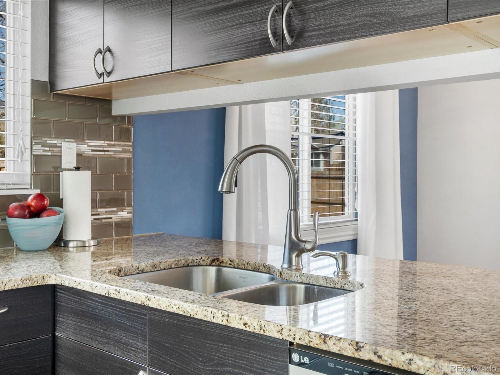 MLS Image #13 for 5557 s simms way,littleton, Colorado