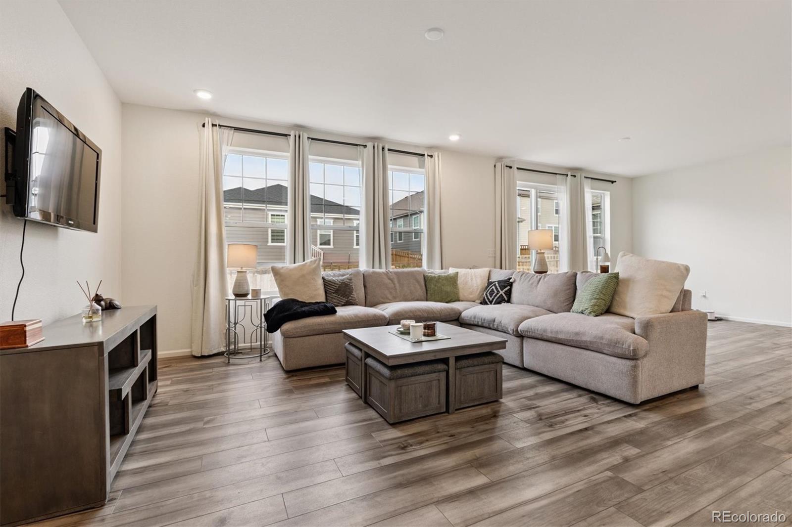 MLS Image #8 for 3358  bluestem street,dacono, Colorado
