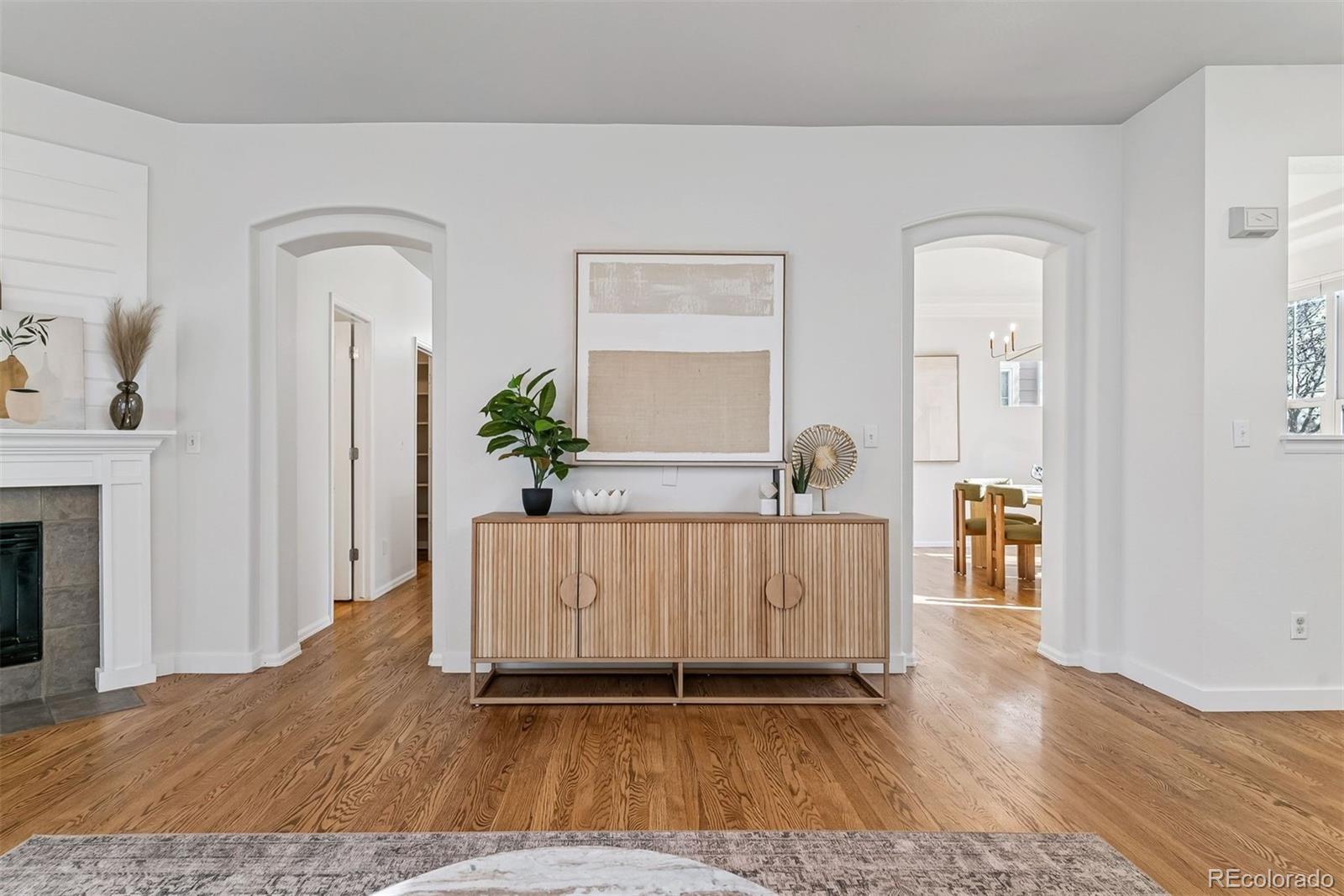 MLS Image #3 for 1913  julian street,denver, Colorado