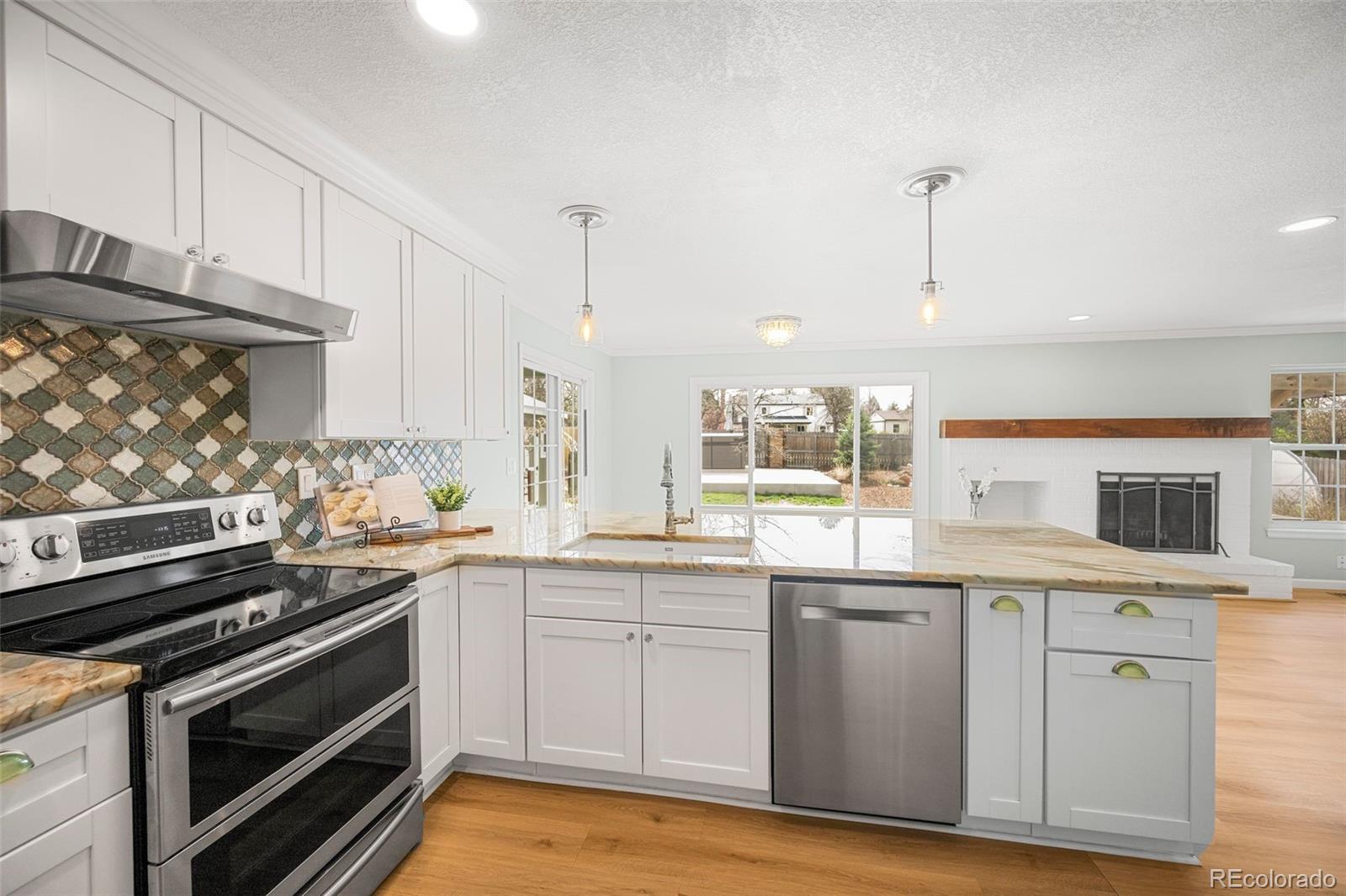 MLS Image #10 for 7546 s penrose court,littleton, Colorado