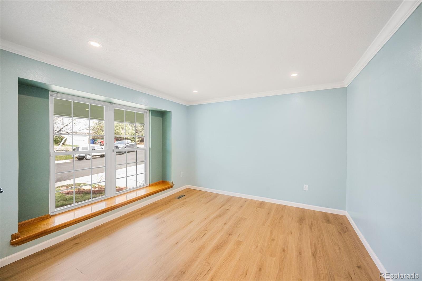 MLS Image #6 for 7546 s penrose court,littleton, Colorado