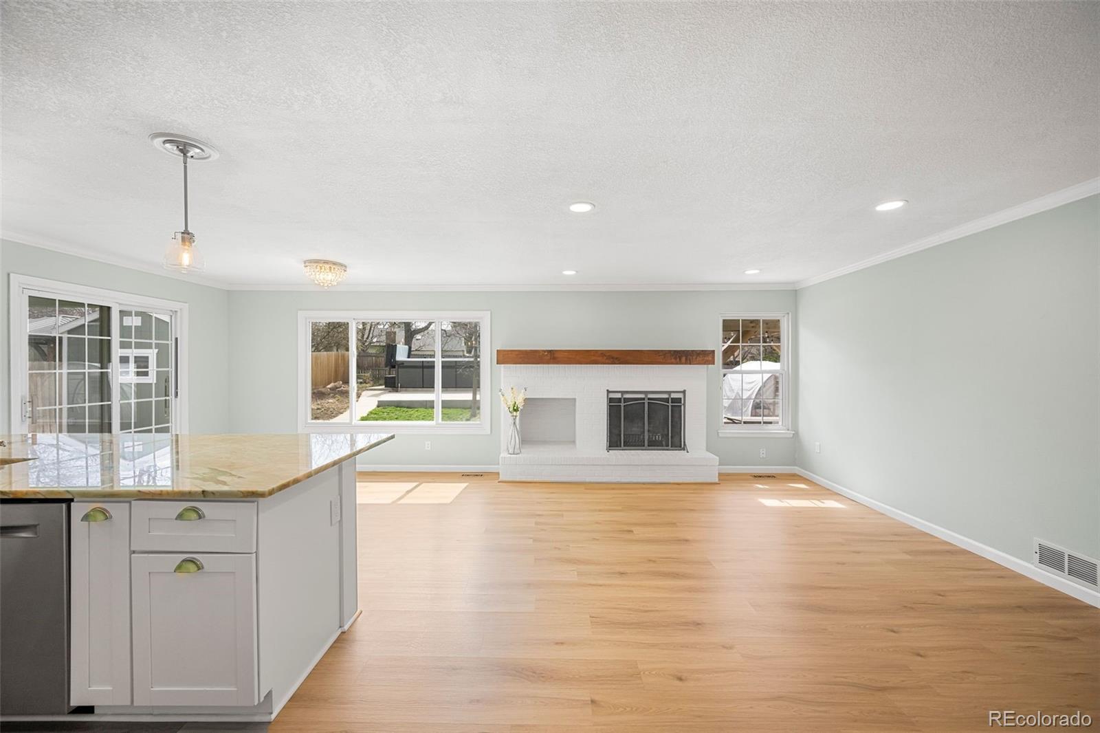 MLS Image #9 for 7546 s penrose court,littleton, Colorado