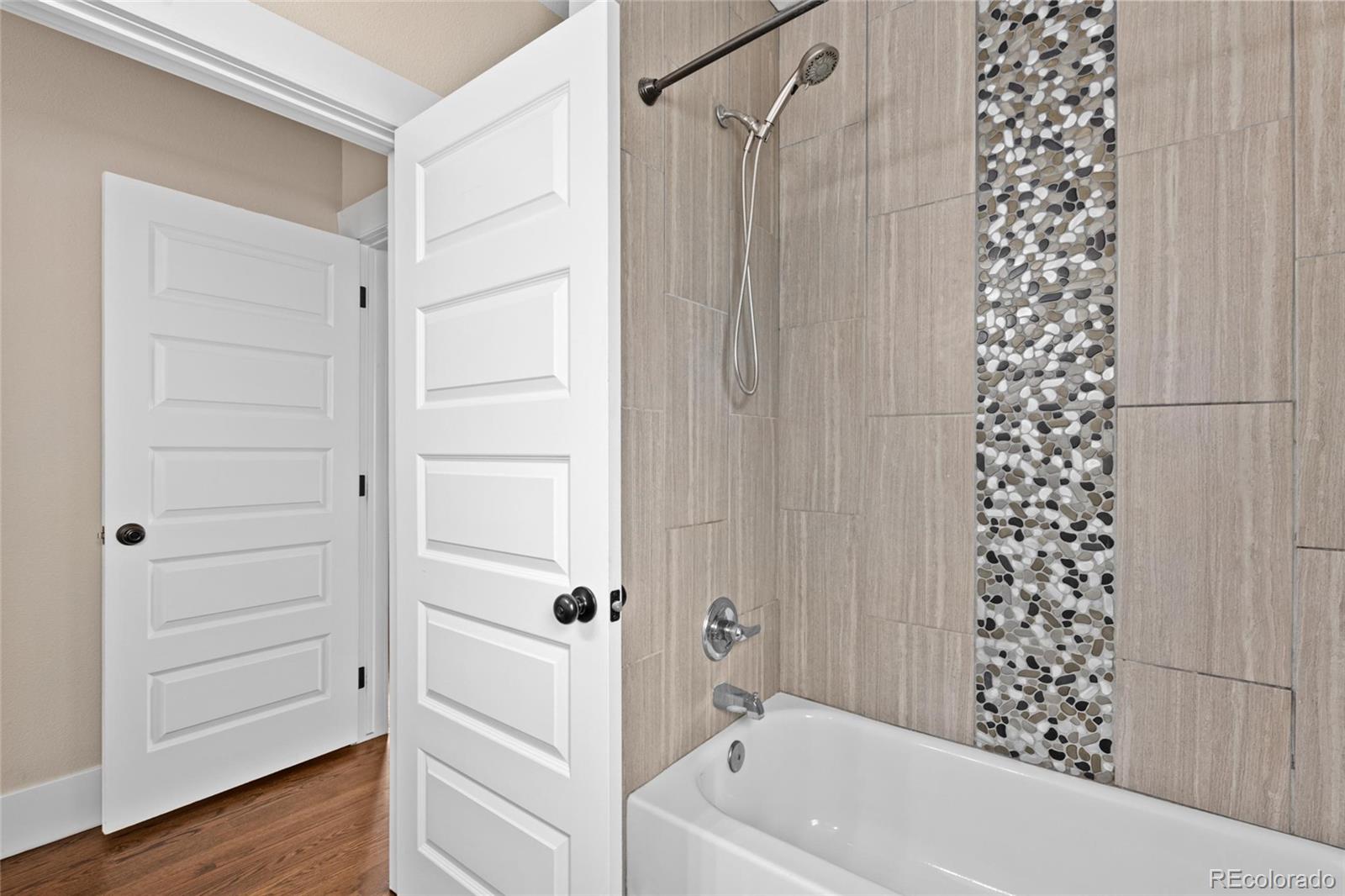 MLS Image #18 for 3311 n york street,denver, Colorado