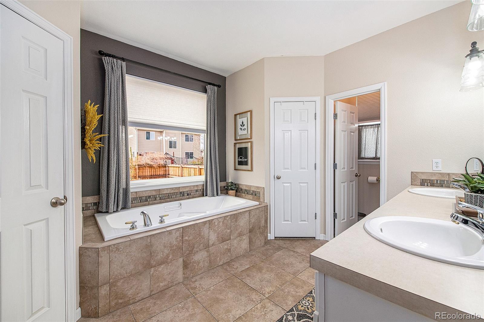MLS Image #14 for 320  granite way,johnstown, Colorado