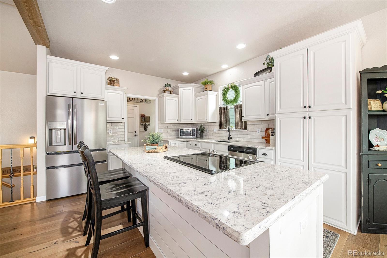 MLS Image #7 for 320  granite way,johnstown, Colorado