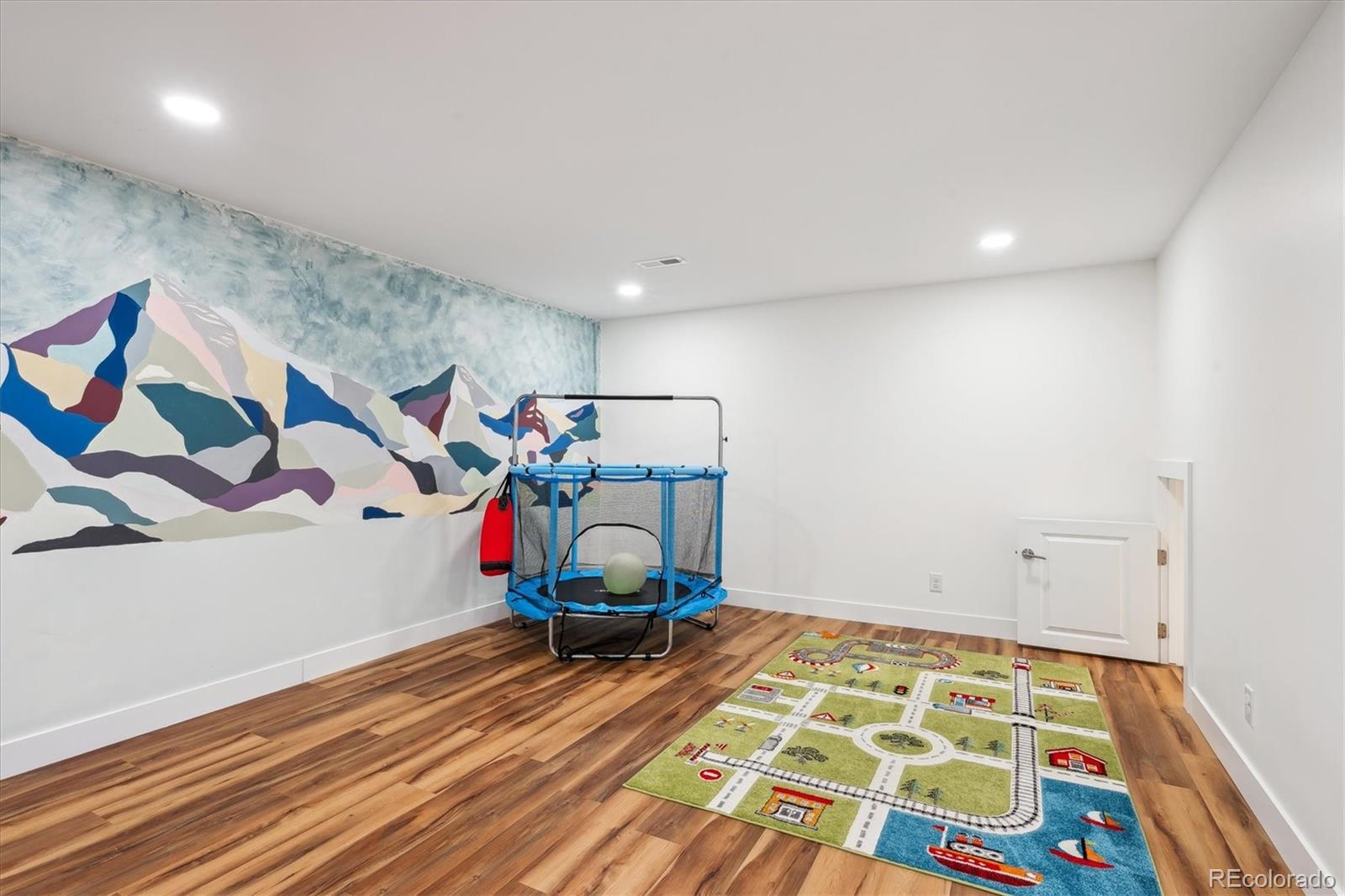 MLS Image #38 for 2801  cherry street,denver, Colorado