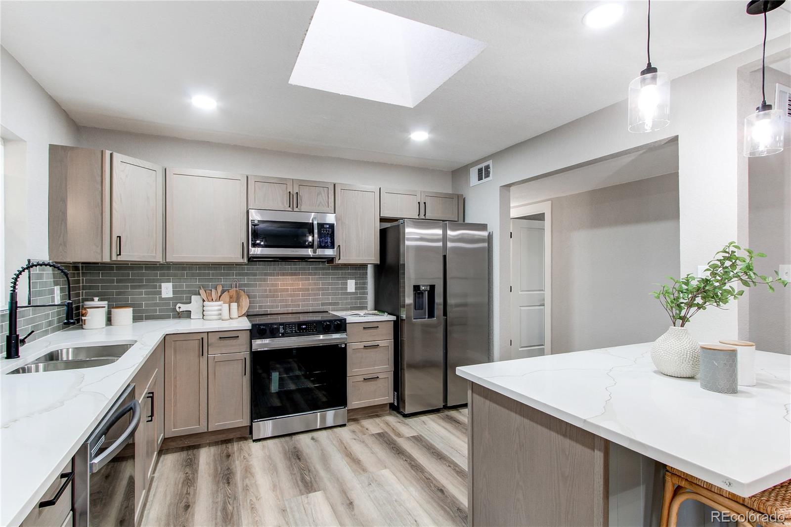 MLS Image #11 for 795  troy court,aurora, Colorado