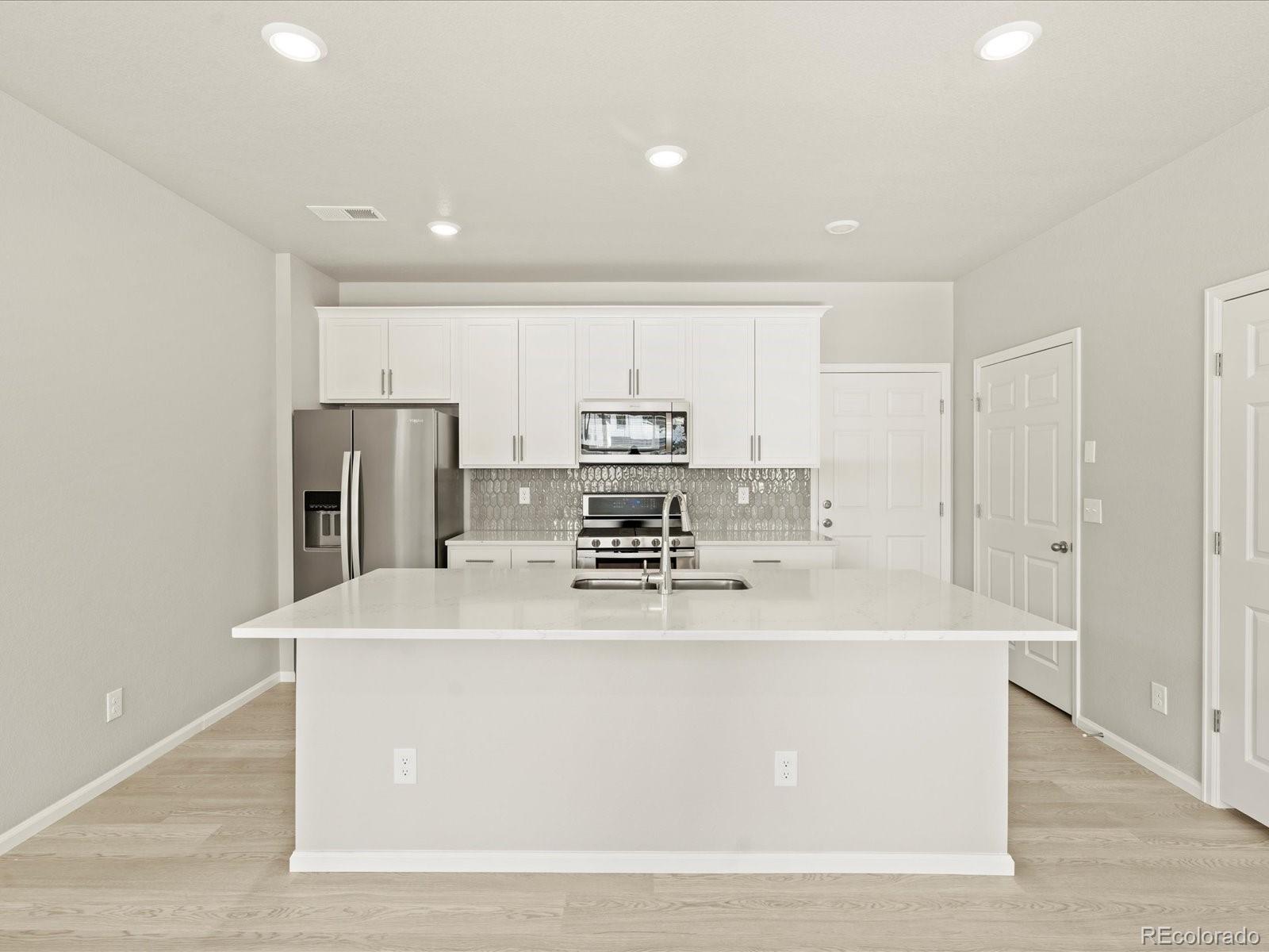 MLS Image #3 for 6524 n malaya street,aurora, Colorado