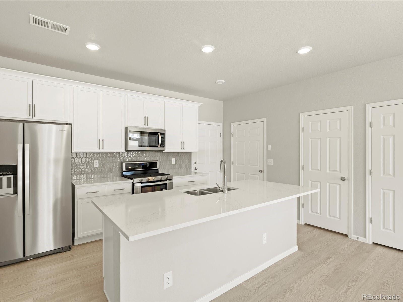 MLS Image #4 for 6524 n malaya street,aurora, Colorado