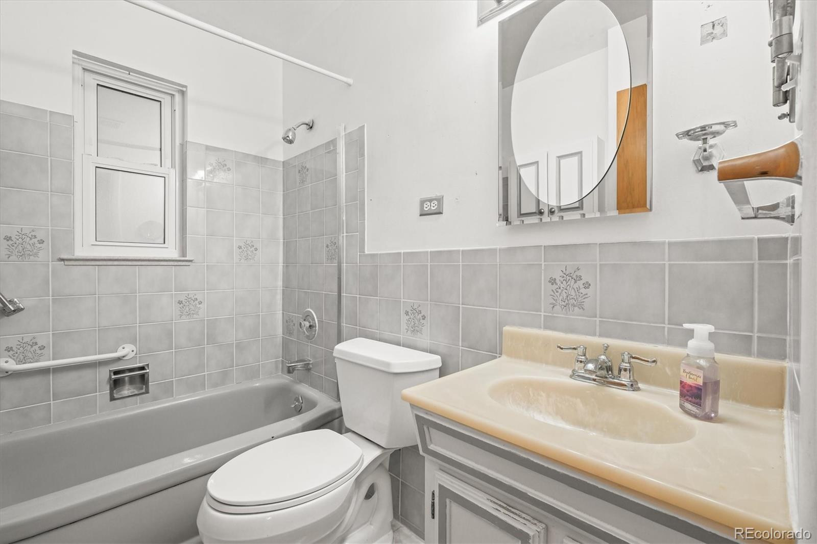 MLS Image #13 for 2562 s xavier street,denver, Colorado