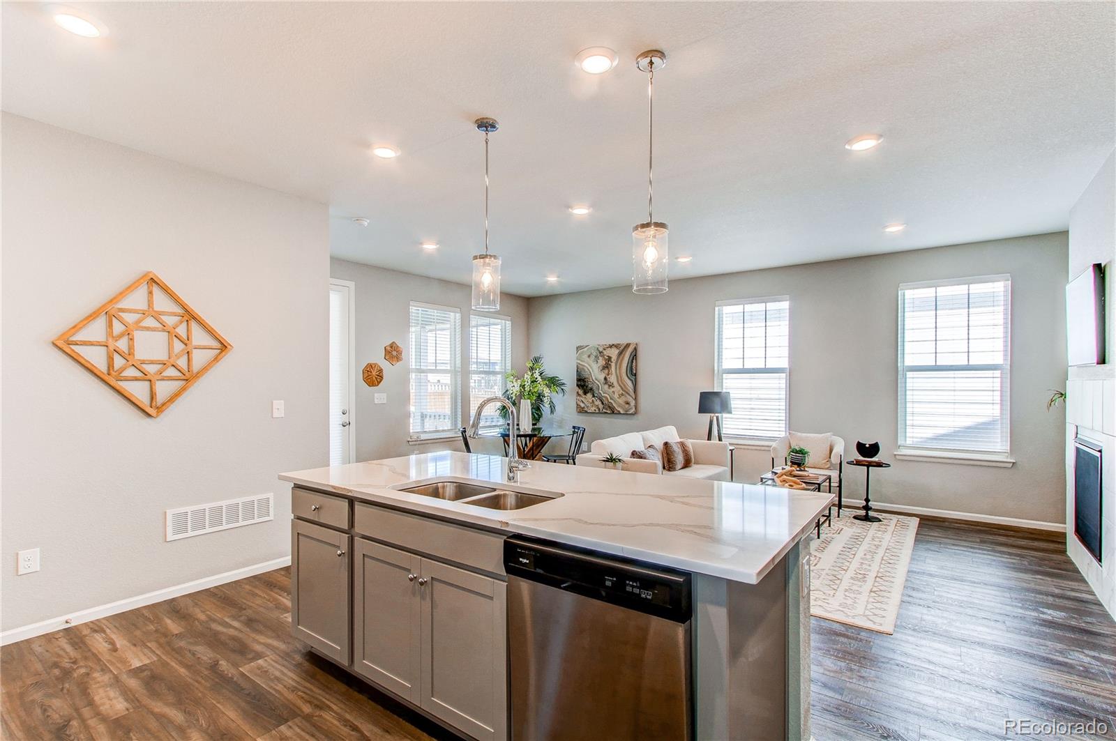 MLS Image #9 for 20936 e 61st avenue,aurora, Colorado