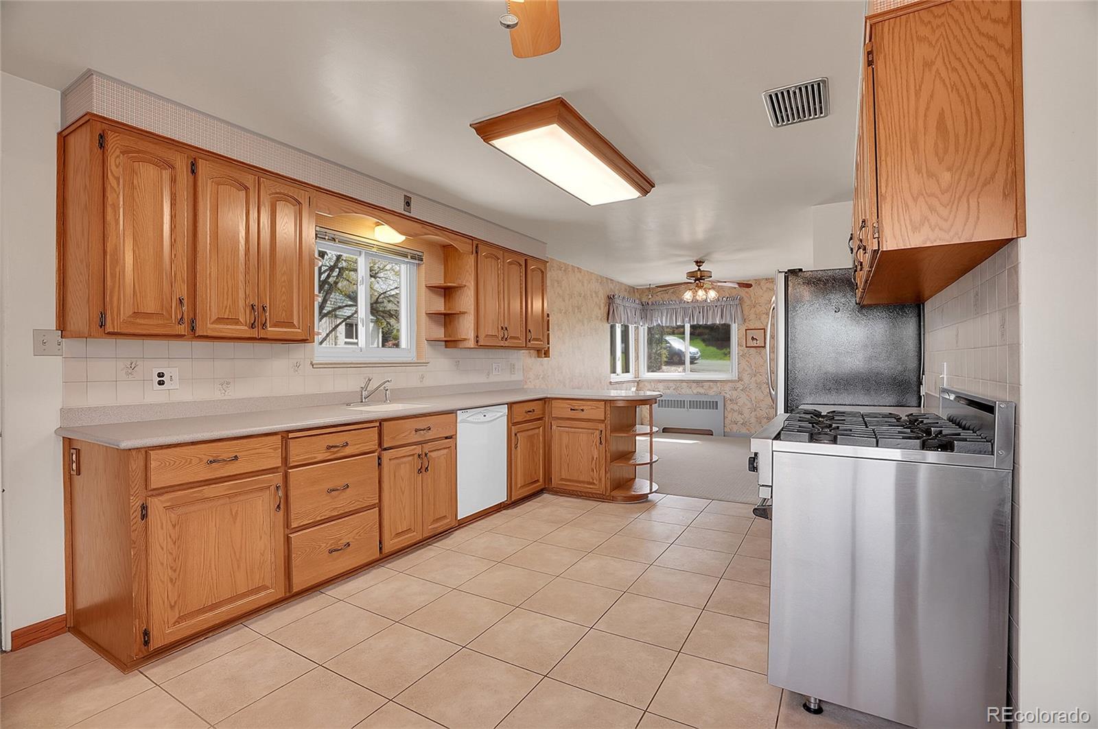 MLS Image #14 for 4095  field drive,wheat ridge, Colorado